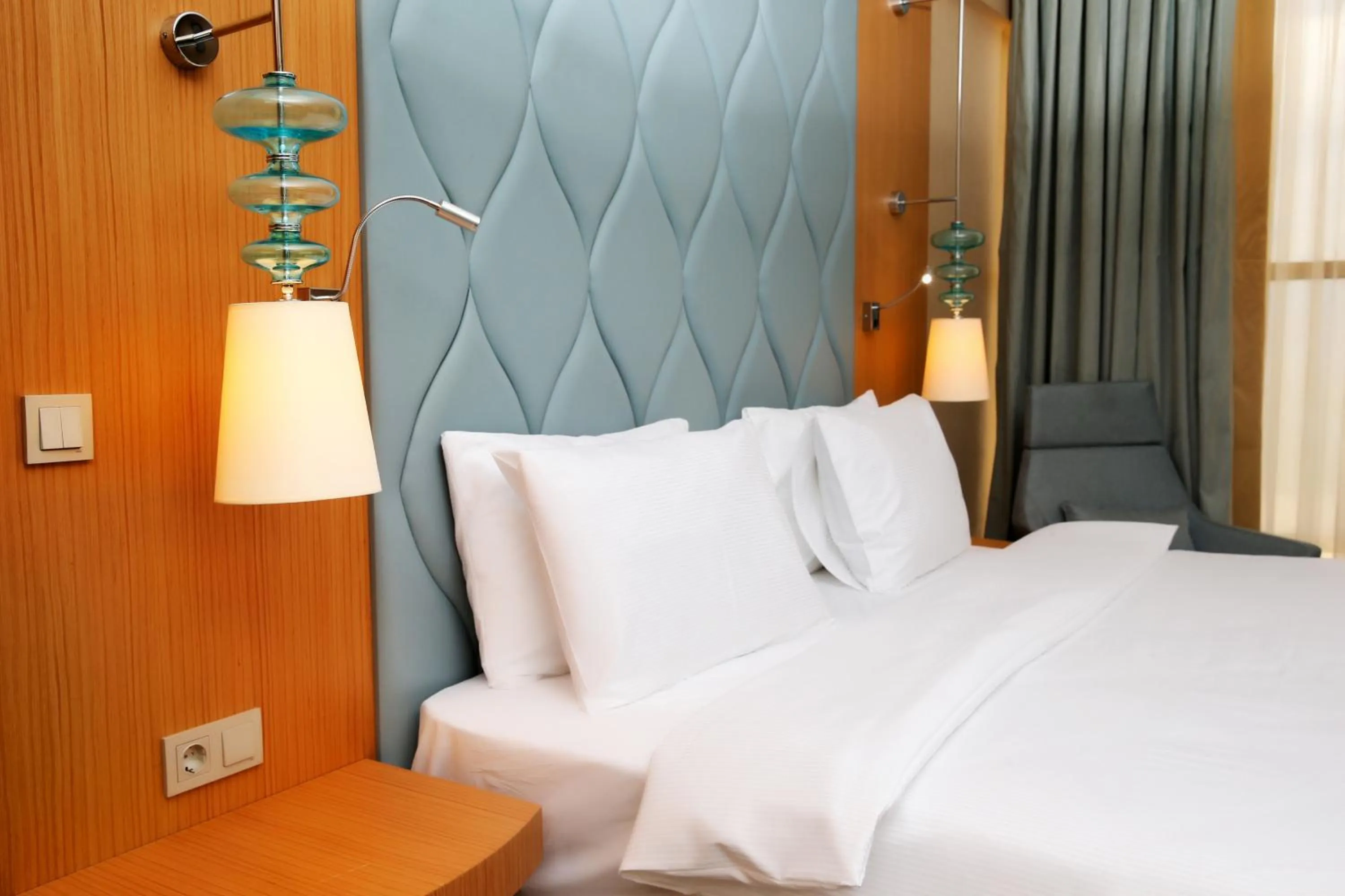 Bedroom, Bed in TRYP by Wyndham Izmit