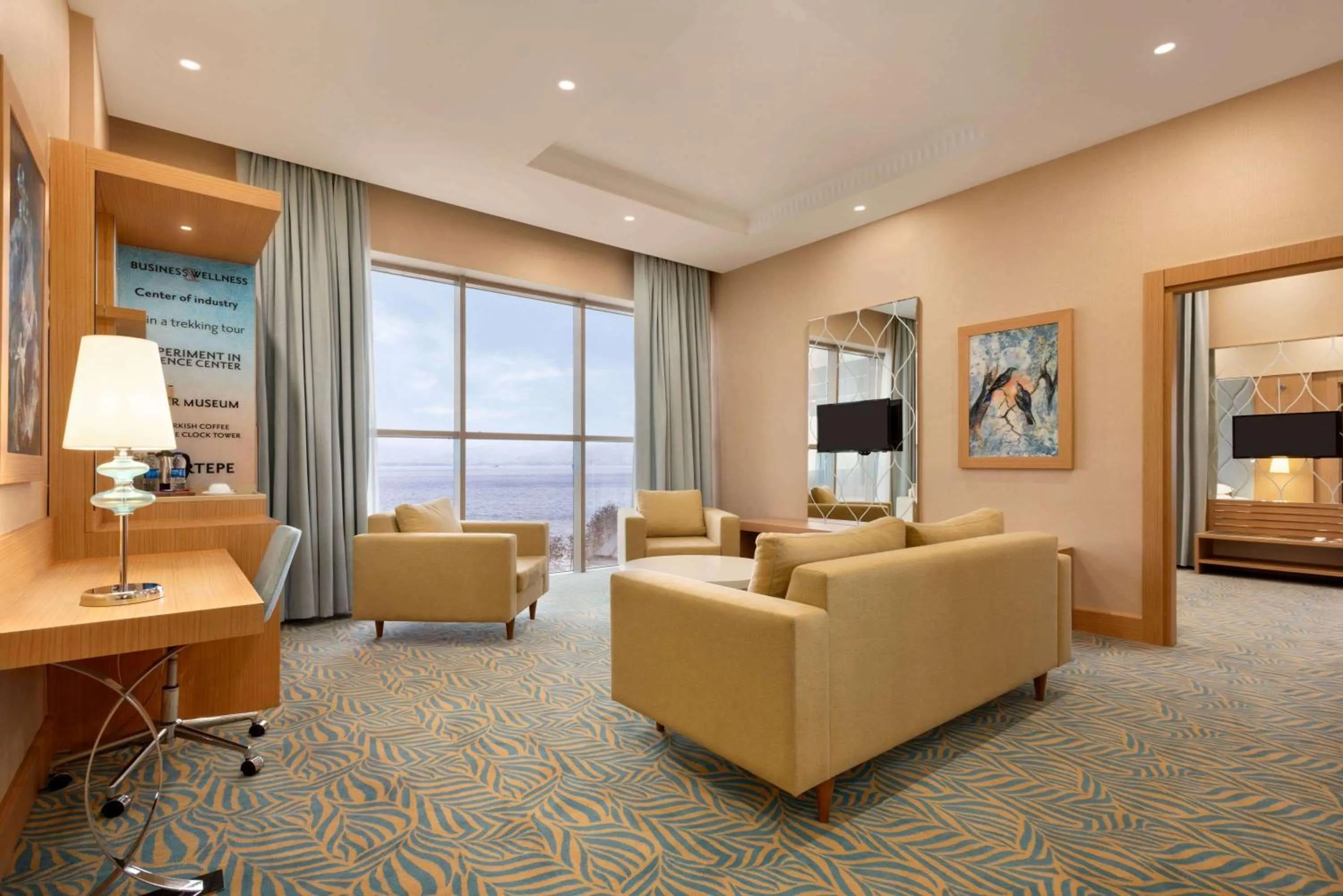 Photo of the whole room in TRYP by Wyndham Izmit