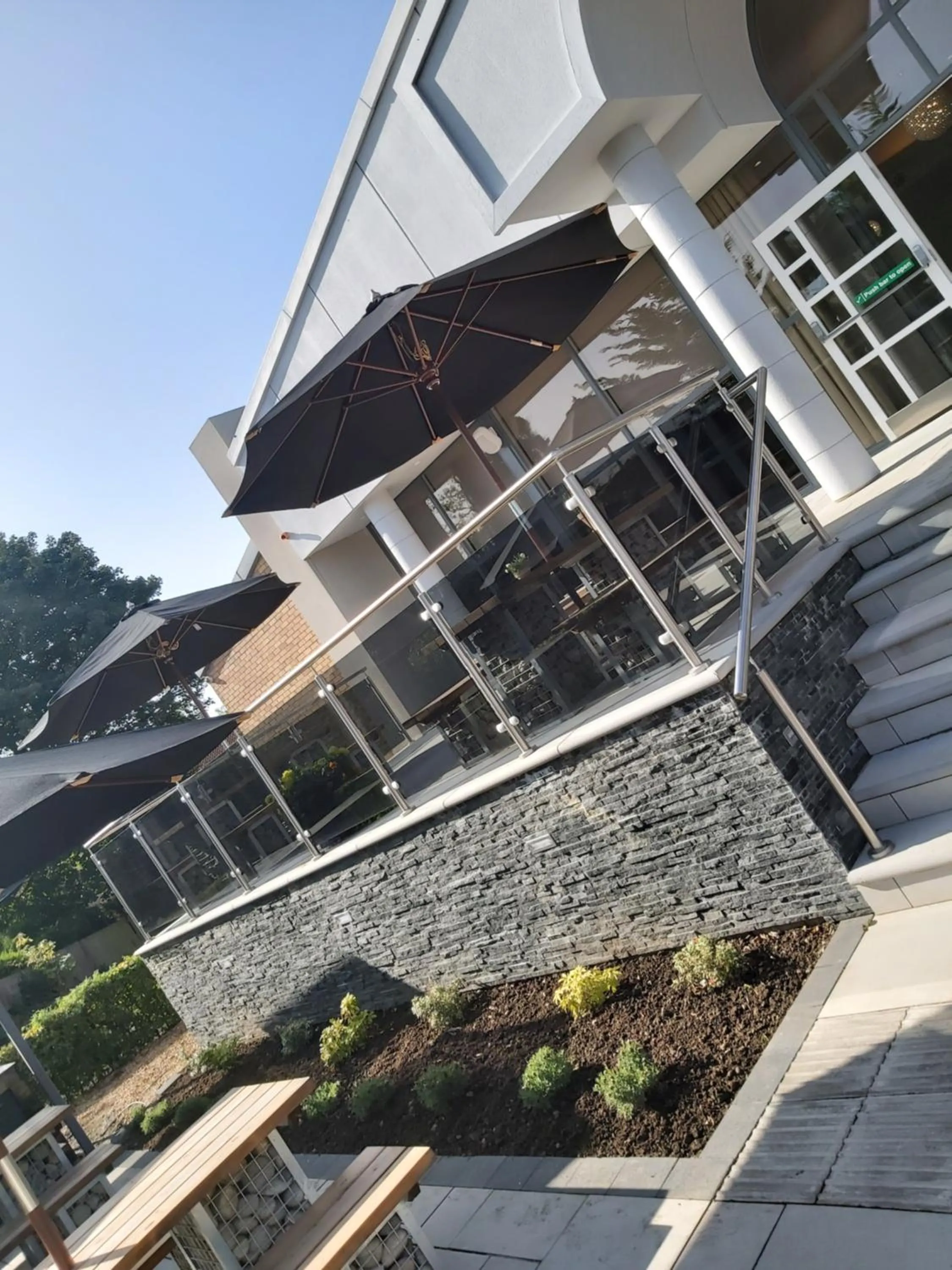 Restaurant/places to eat in Dean Park Hotel