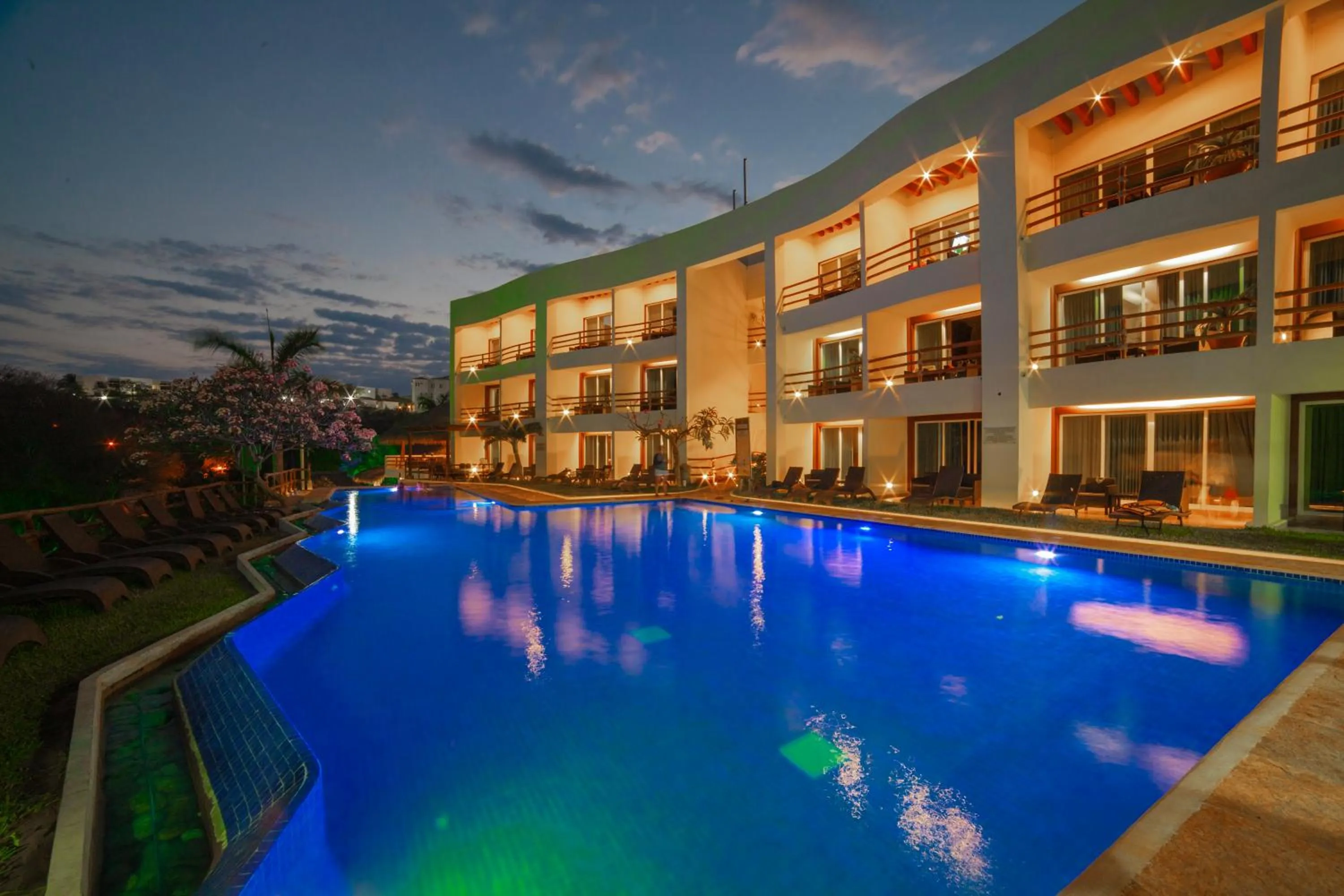 Swimming pool in Princess Mayev