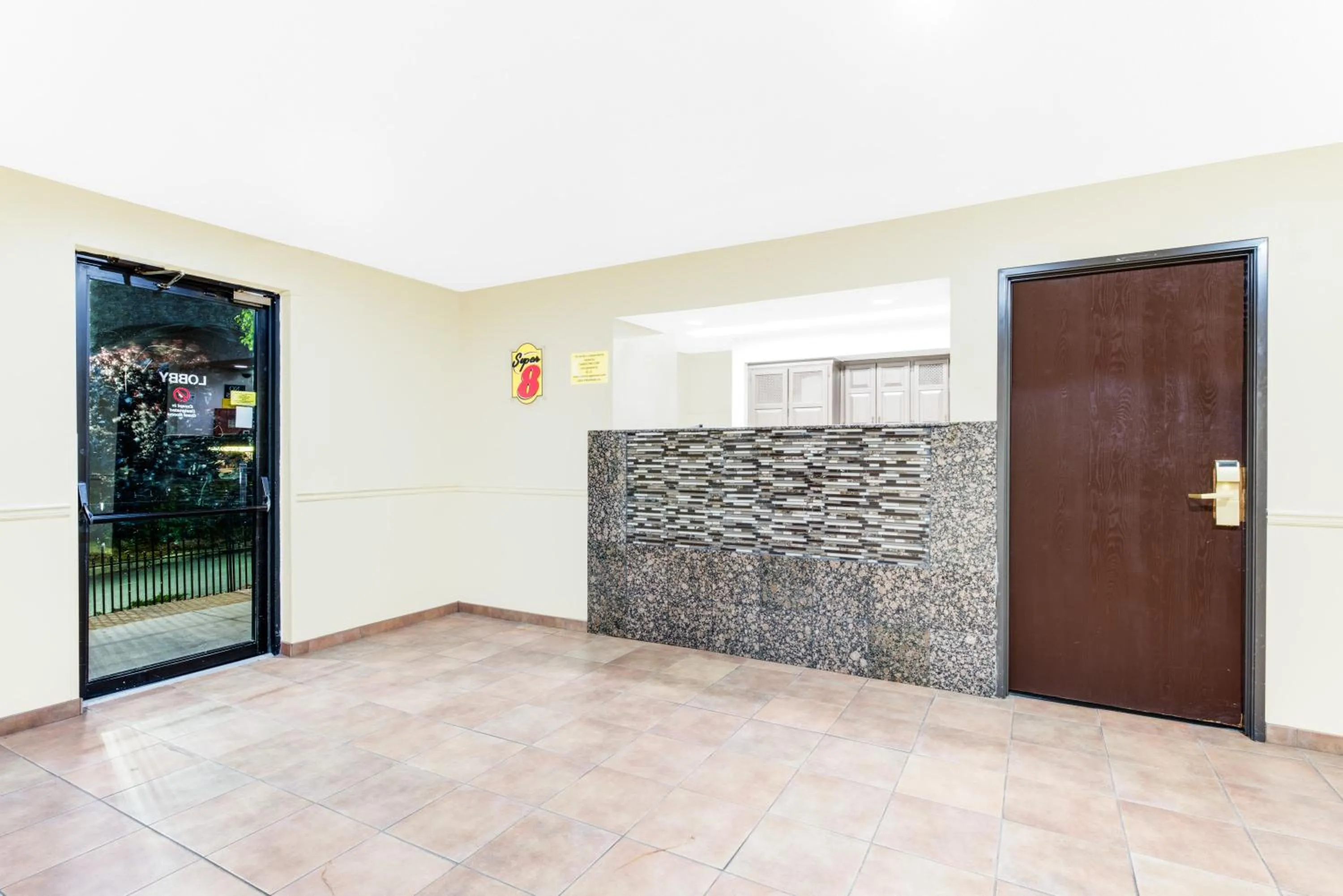 Area and facilities in Super 8 by Wyndham Hagerstown I-70