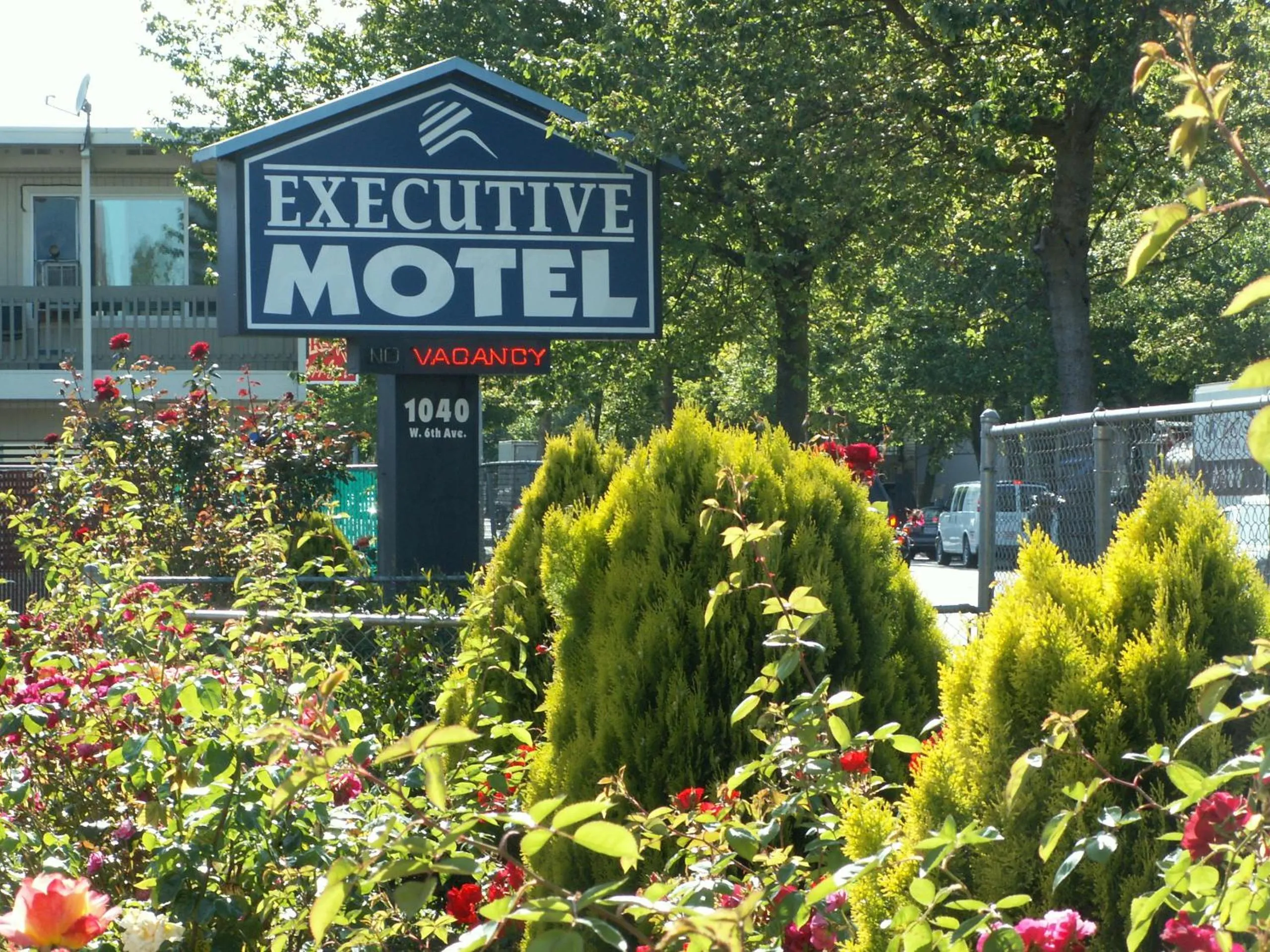 Facade/entrance in Executive Motel