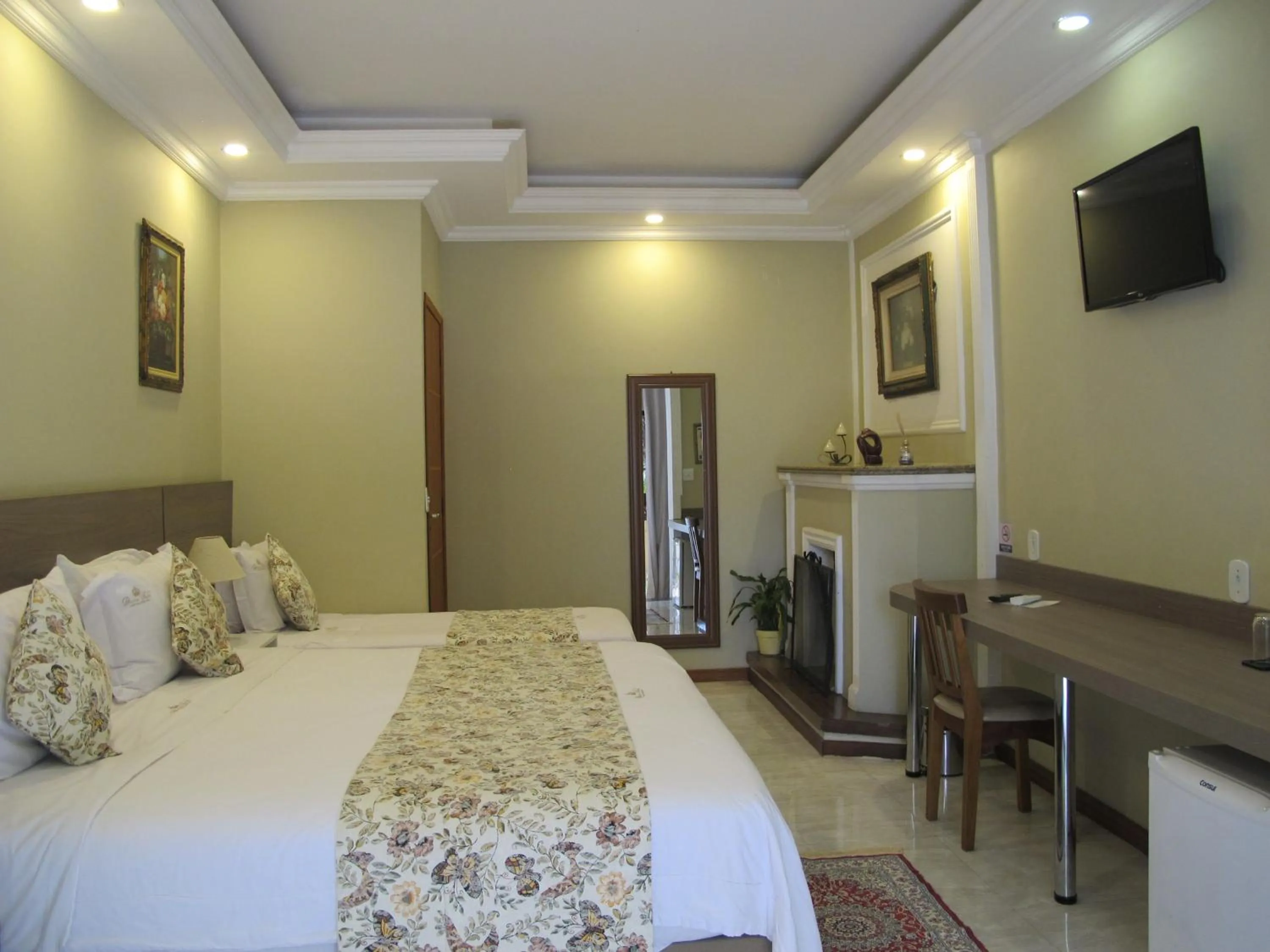 TV and multimedia, Bed in Princesa Isabel Pousada e Hotel – Dom Pedro