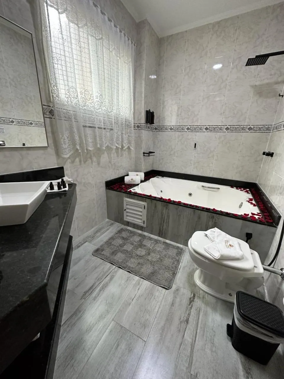 Bathroom in Princesa Isabel Pousada e Hotel – Dom Pedro