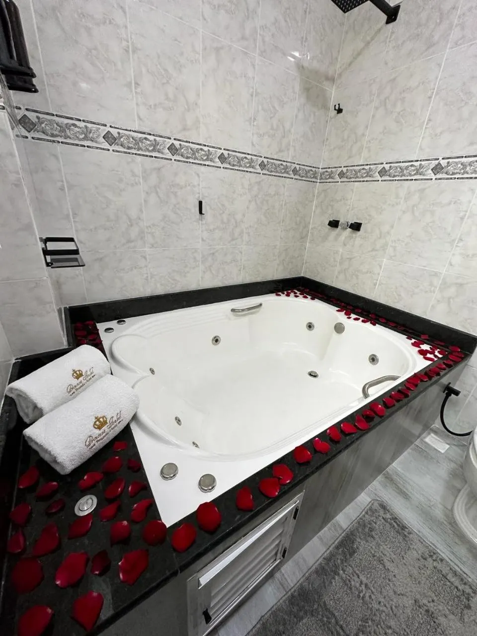 Bath in Princesa Isabel Pousada e Hotel – Dom Pedro