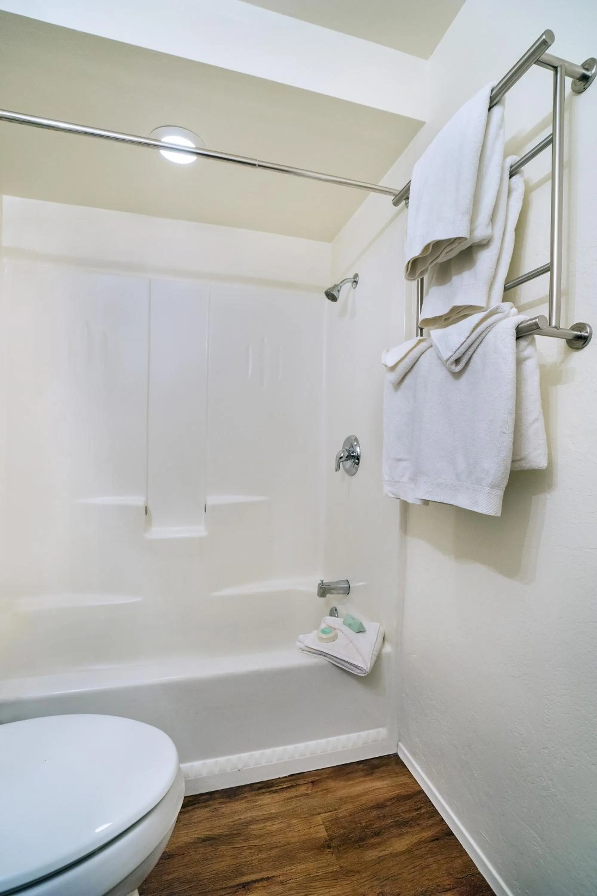 Bathroom in Pantai Inn