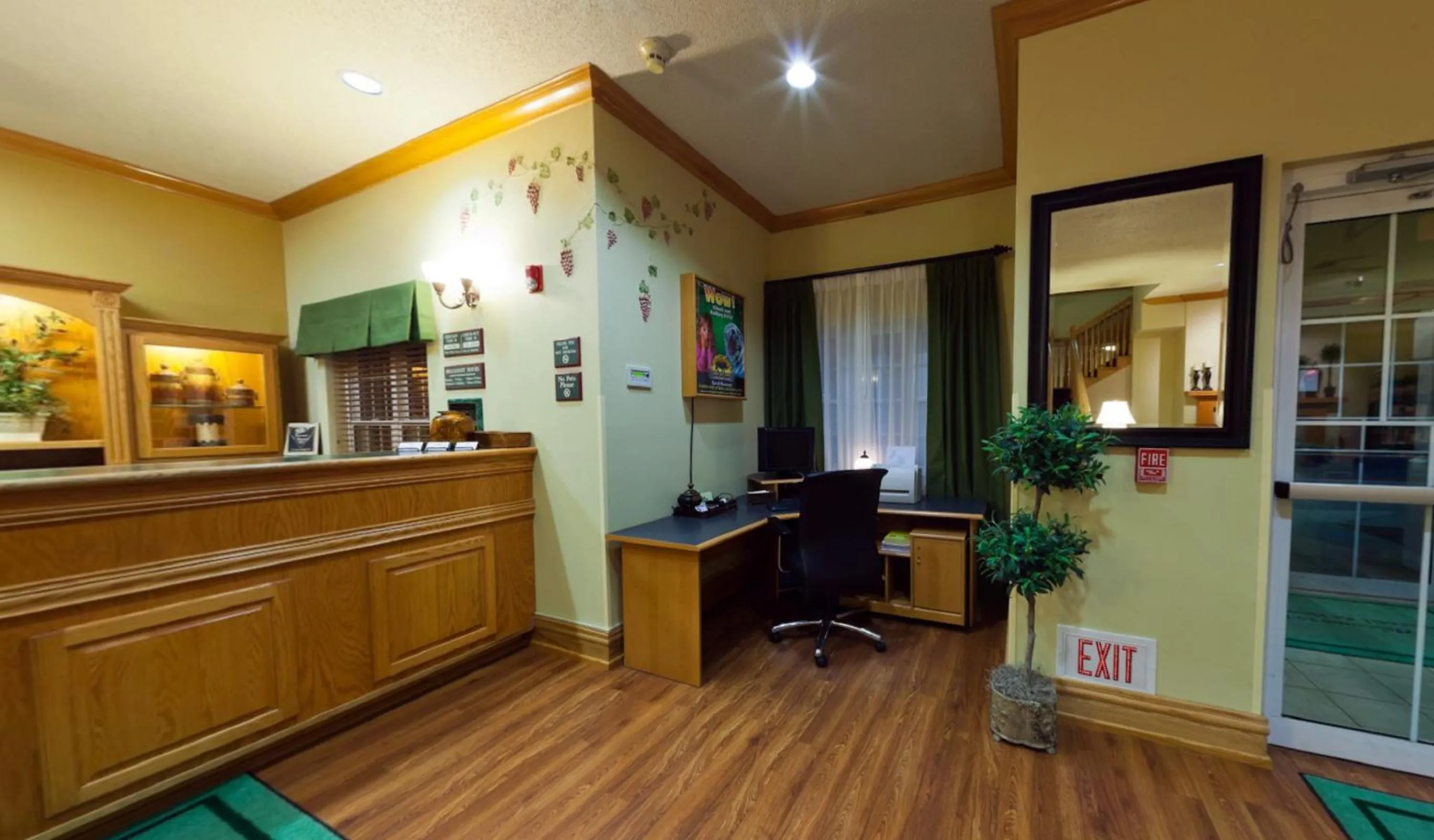 Business facilities in Country Inn & Suites by Radisson, Salina, KS