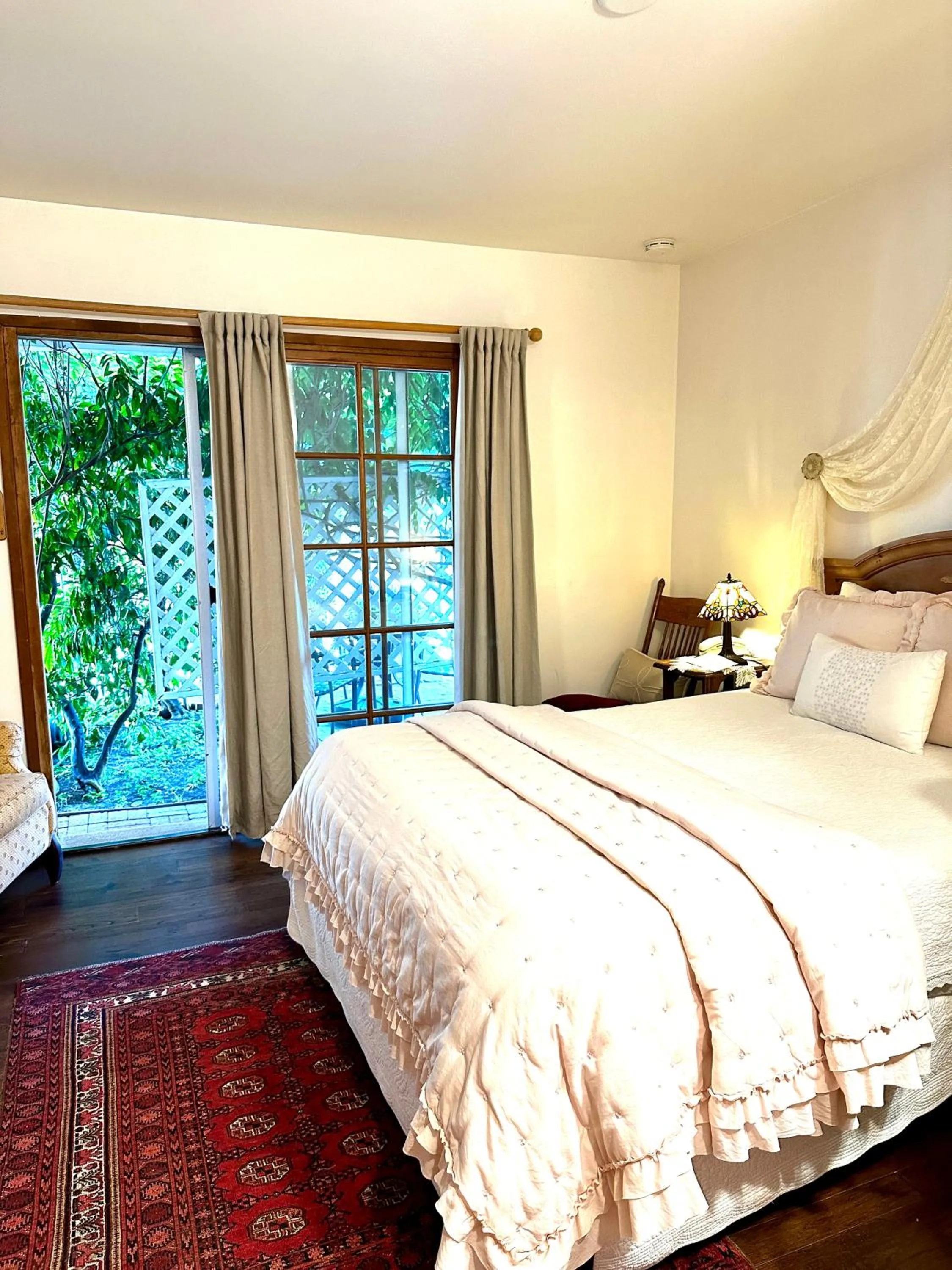 Bedroom, Bed in Bath Street Inn