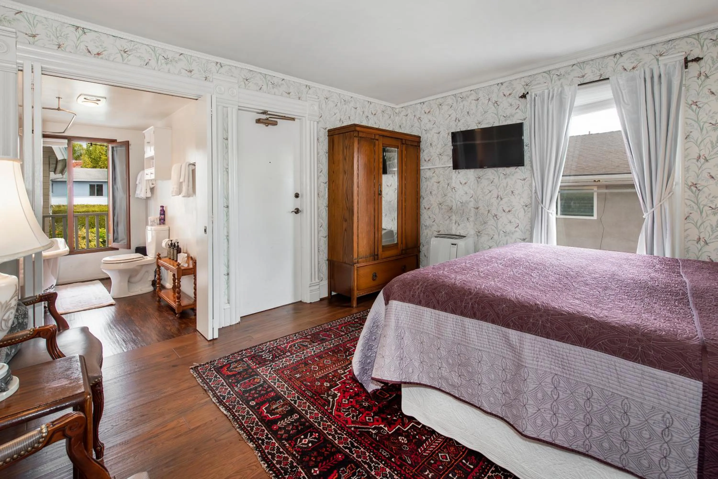 Bedroom, Bed in Bath Street Inn