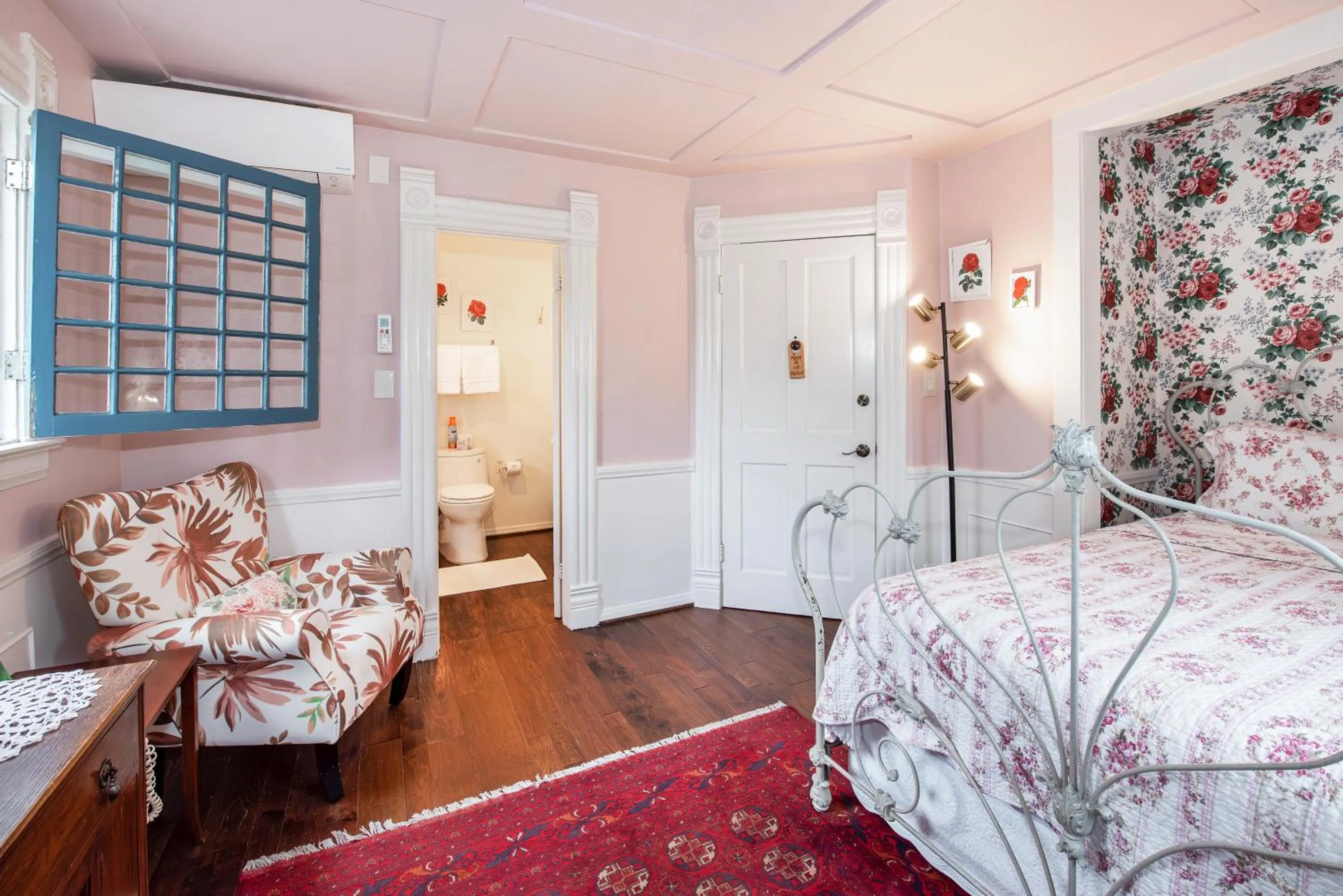 Bedroom, Bed in Bath Street Inn