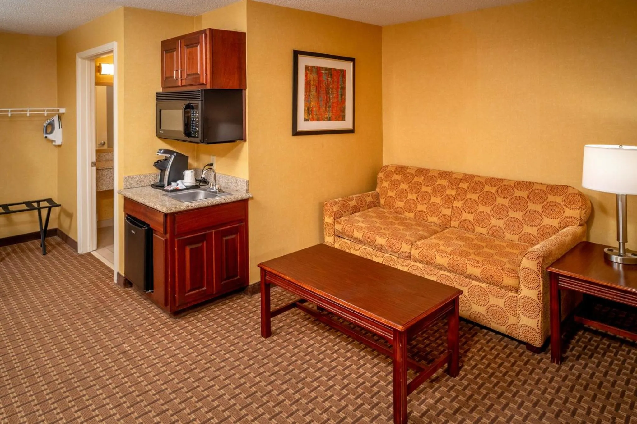 Photo of the whole room in Holiday Inn Express and Suites Hazard by IHG