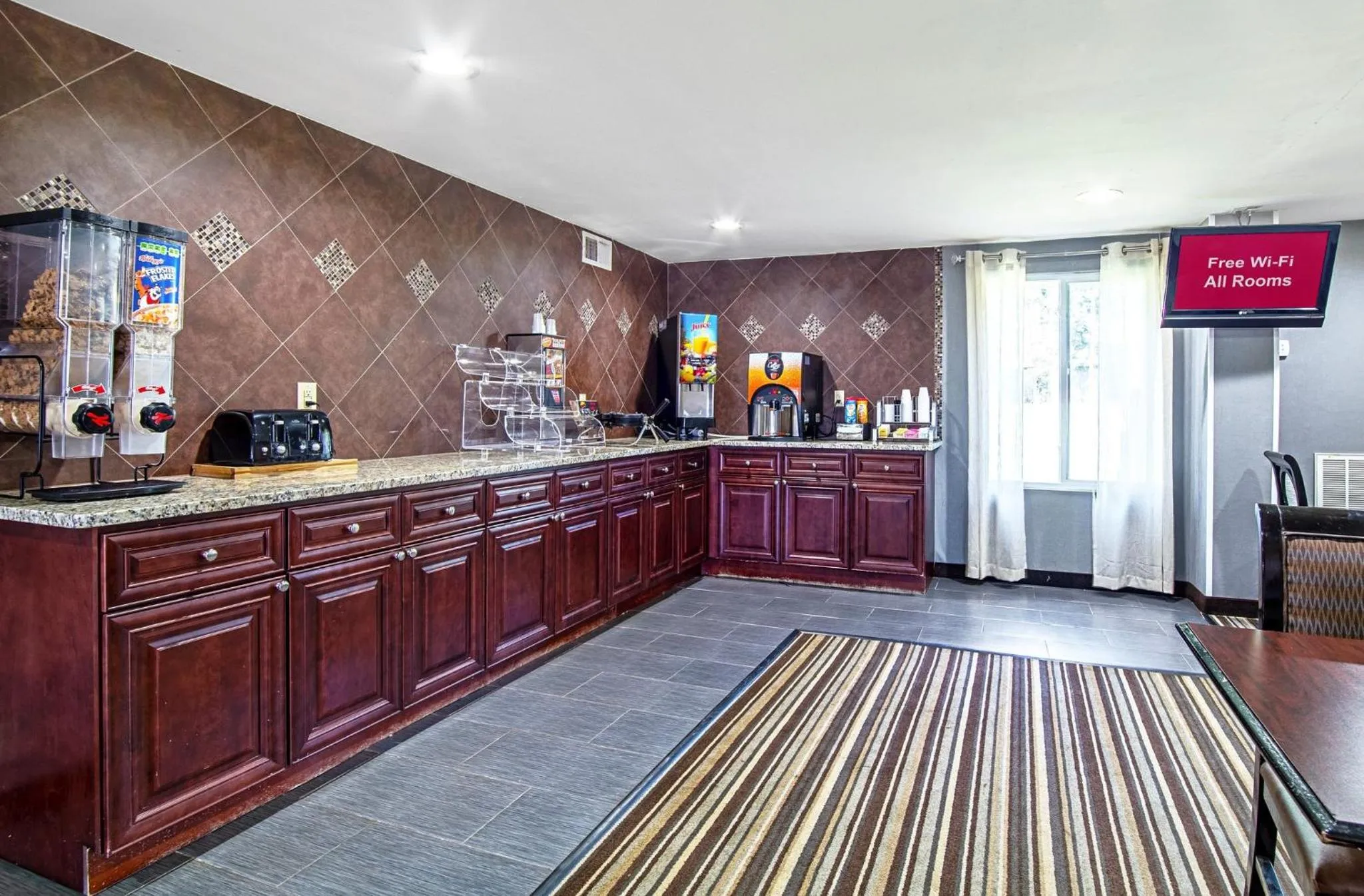 Breakfast in Red Roof Inn & Suites Greenwood, SC