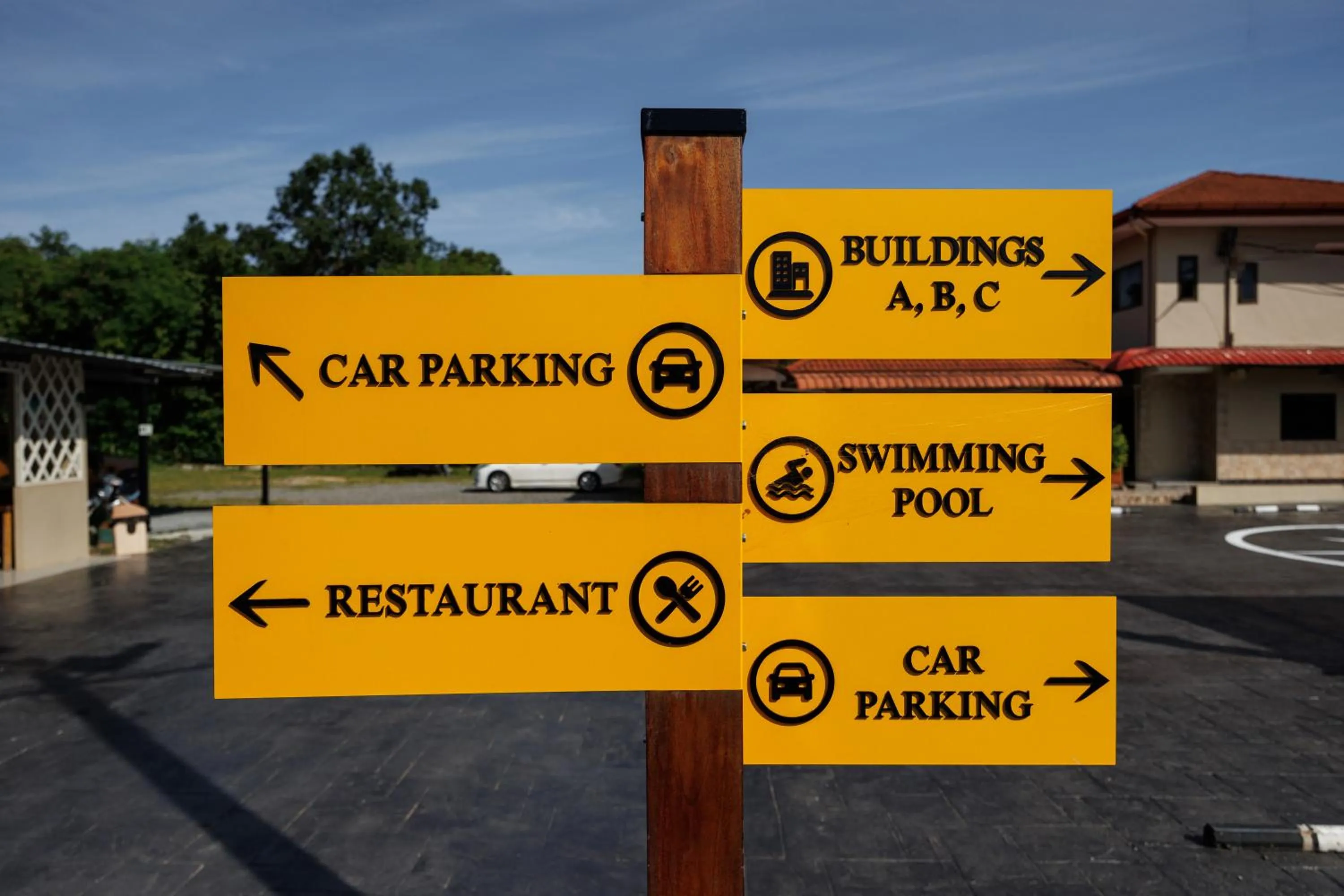 Property building in Tachang Airport Hotel