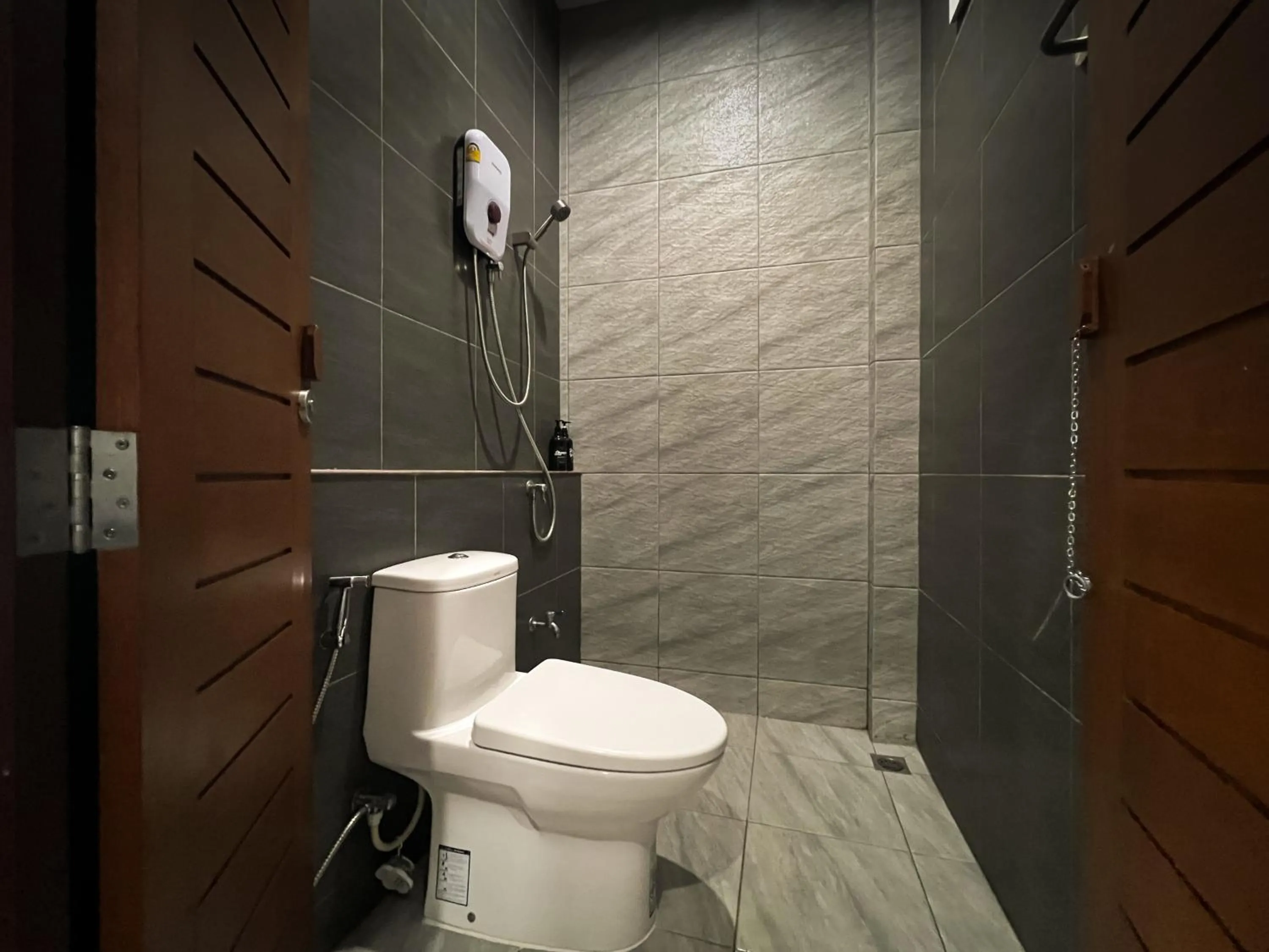 Bathroom in Tachang Airport Hotel