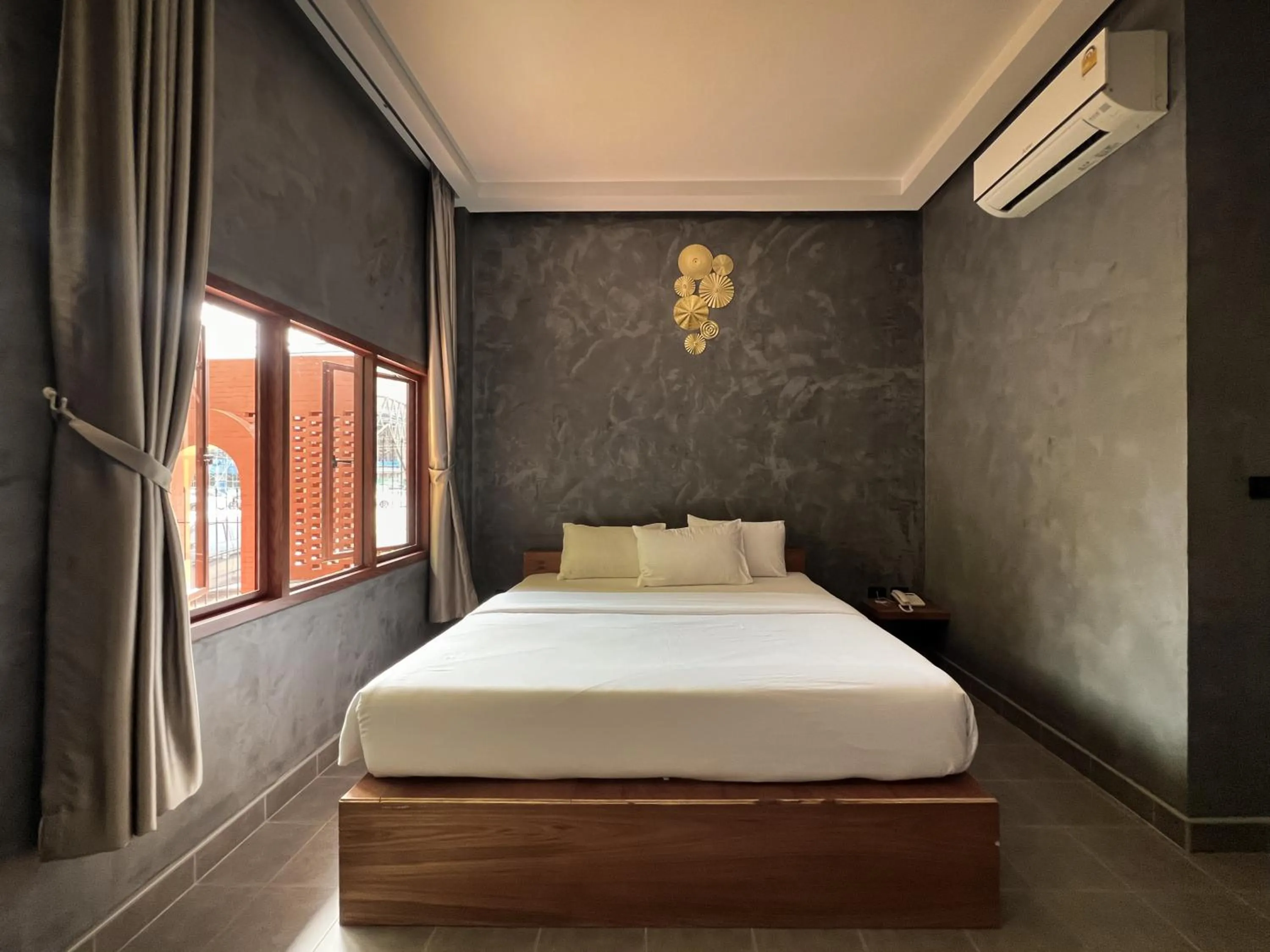 Bed in Tachang Airport Hotel