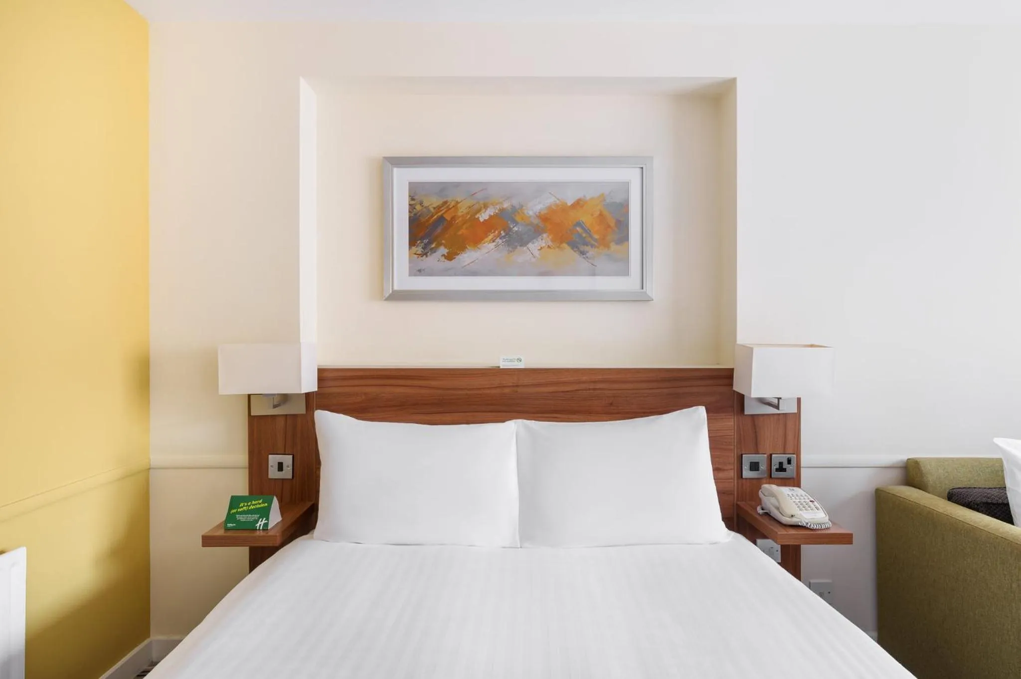 Photo of the whole room, Bed in Holiday Inn Colchester by IHG