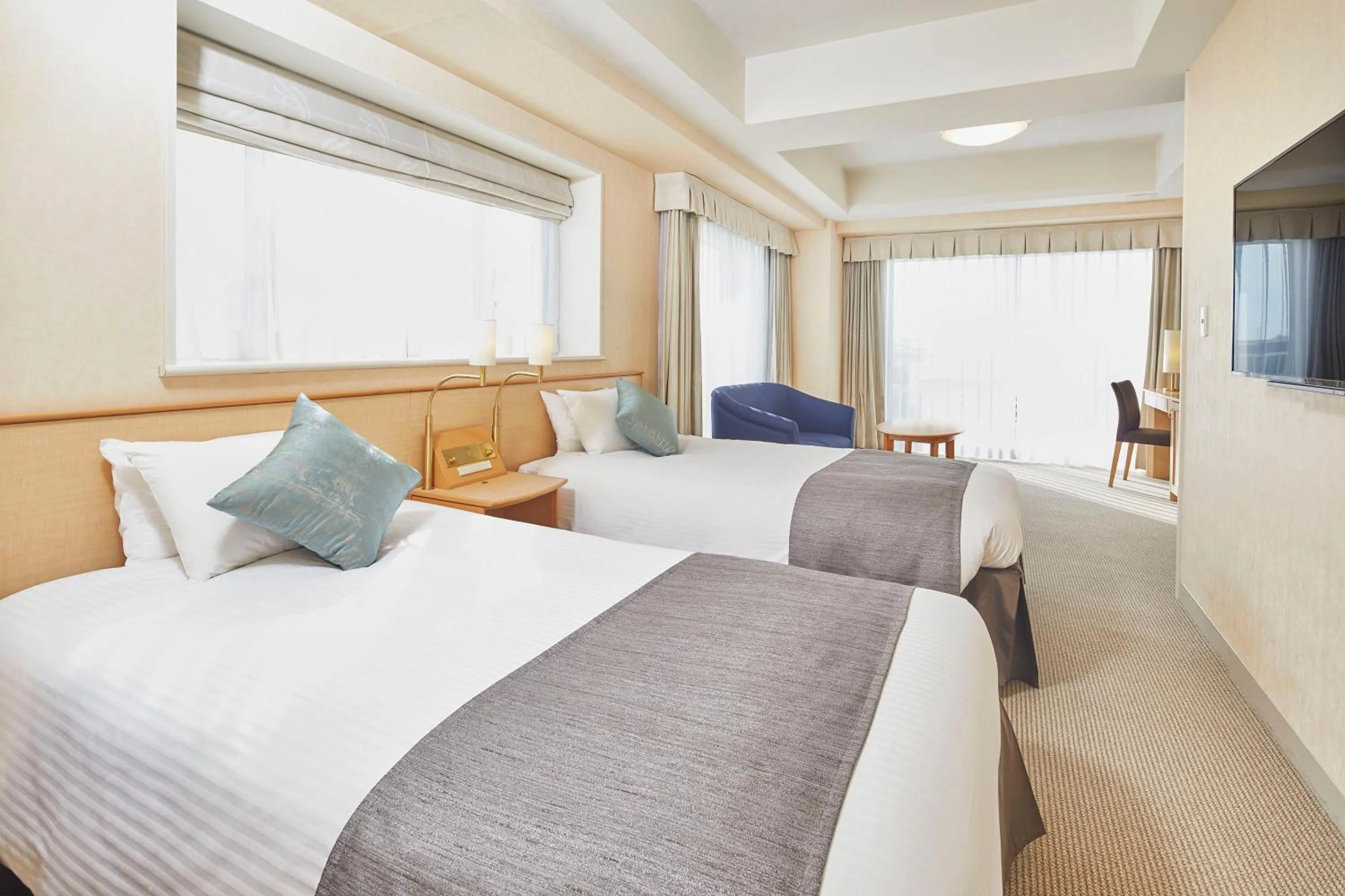 Photo of the whole room, Bed in Hotel Emion Tokyo Bay