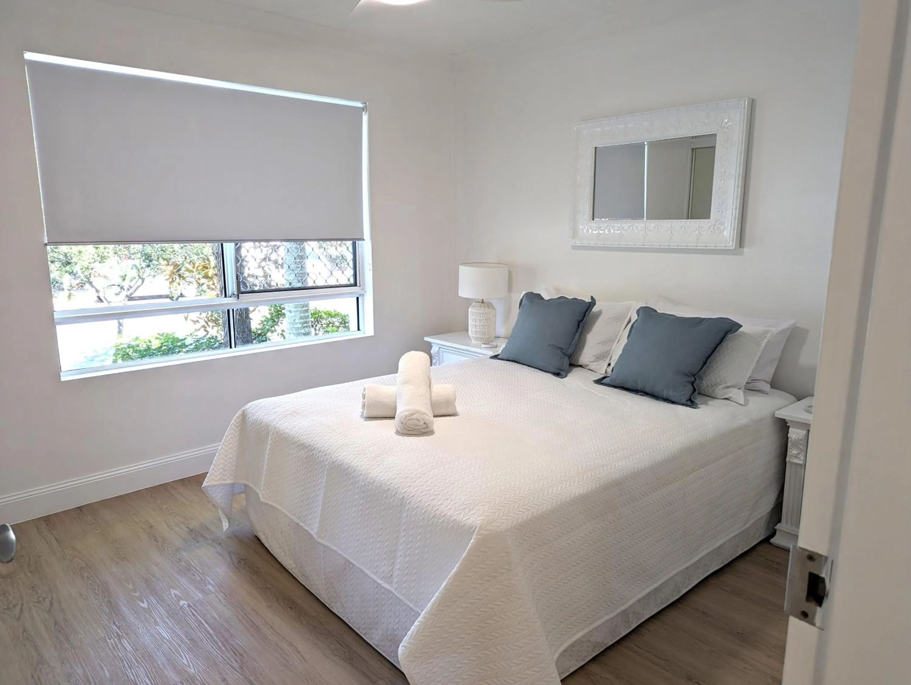 Bed in Bay Lodge Apartments