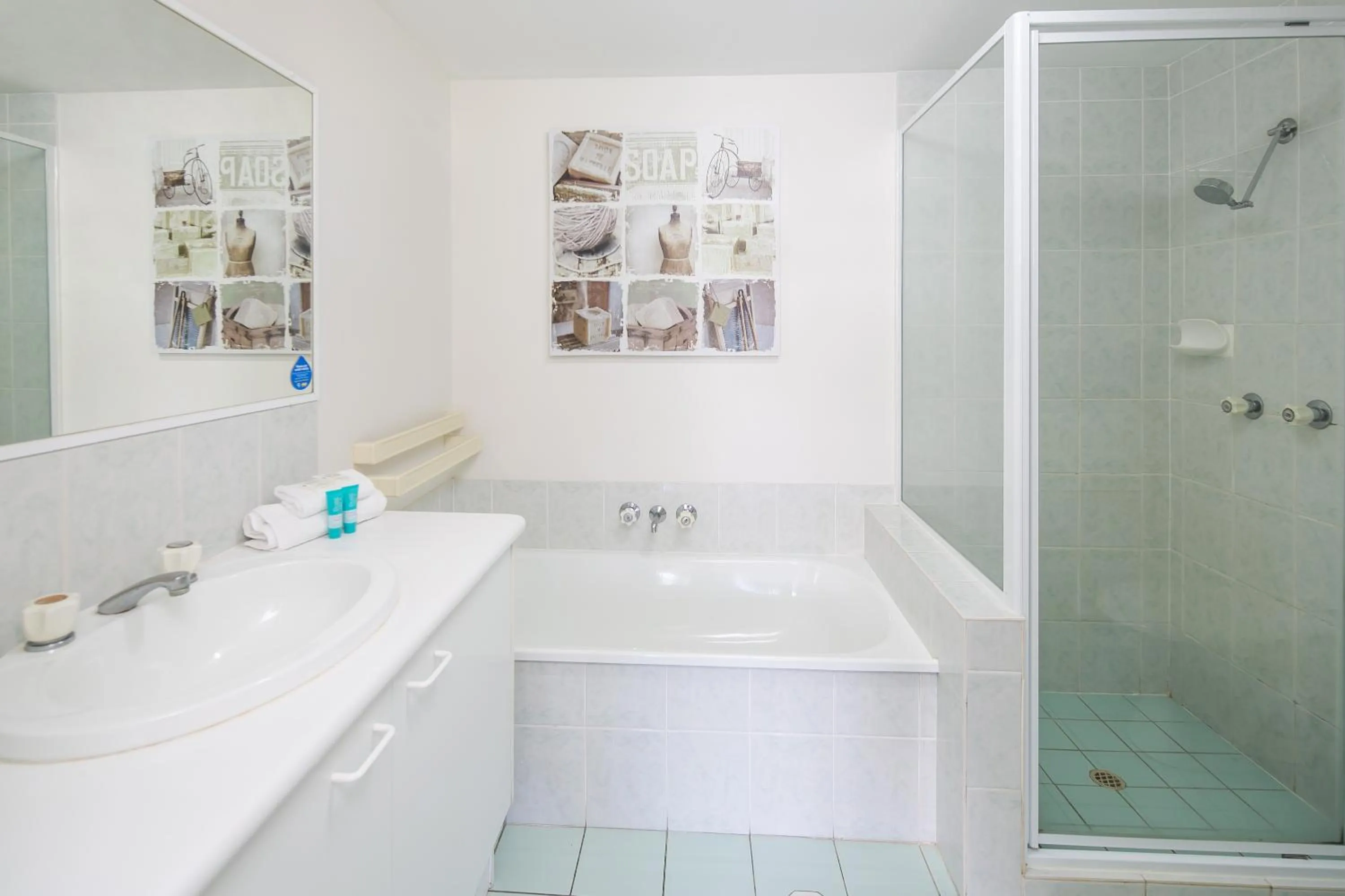 Bay Lodge Apartments