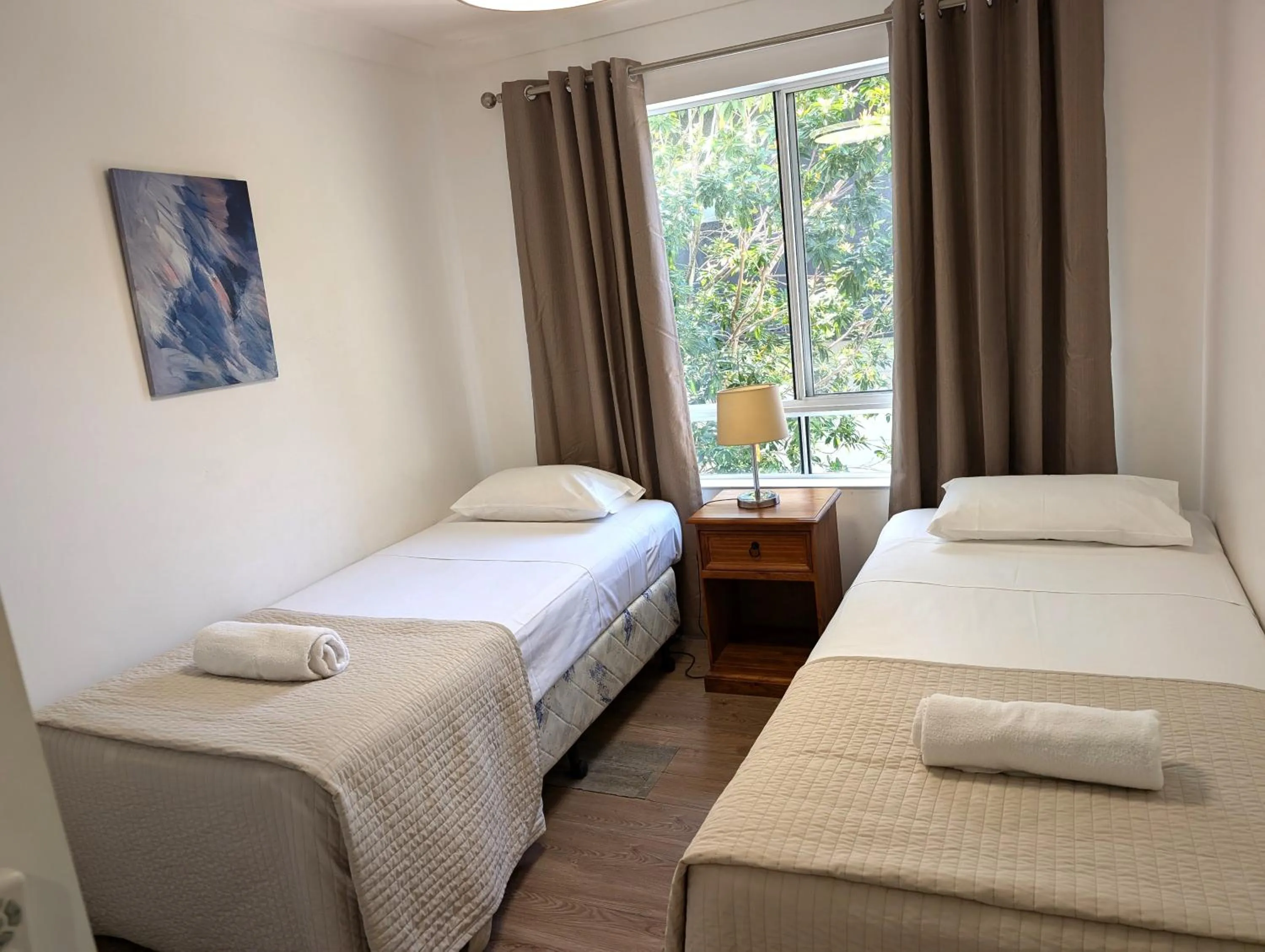 Bed in Bay Lodge Apartments