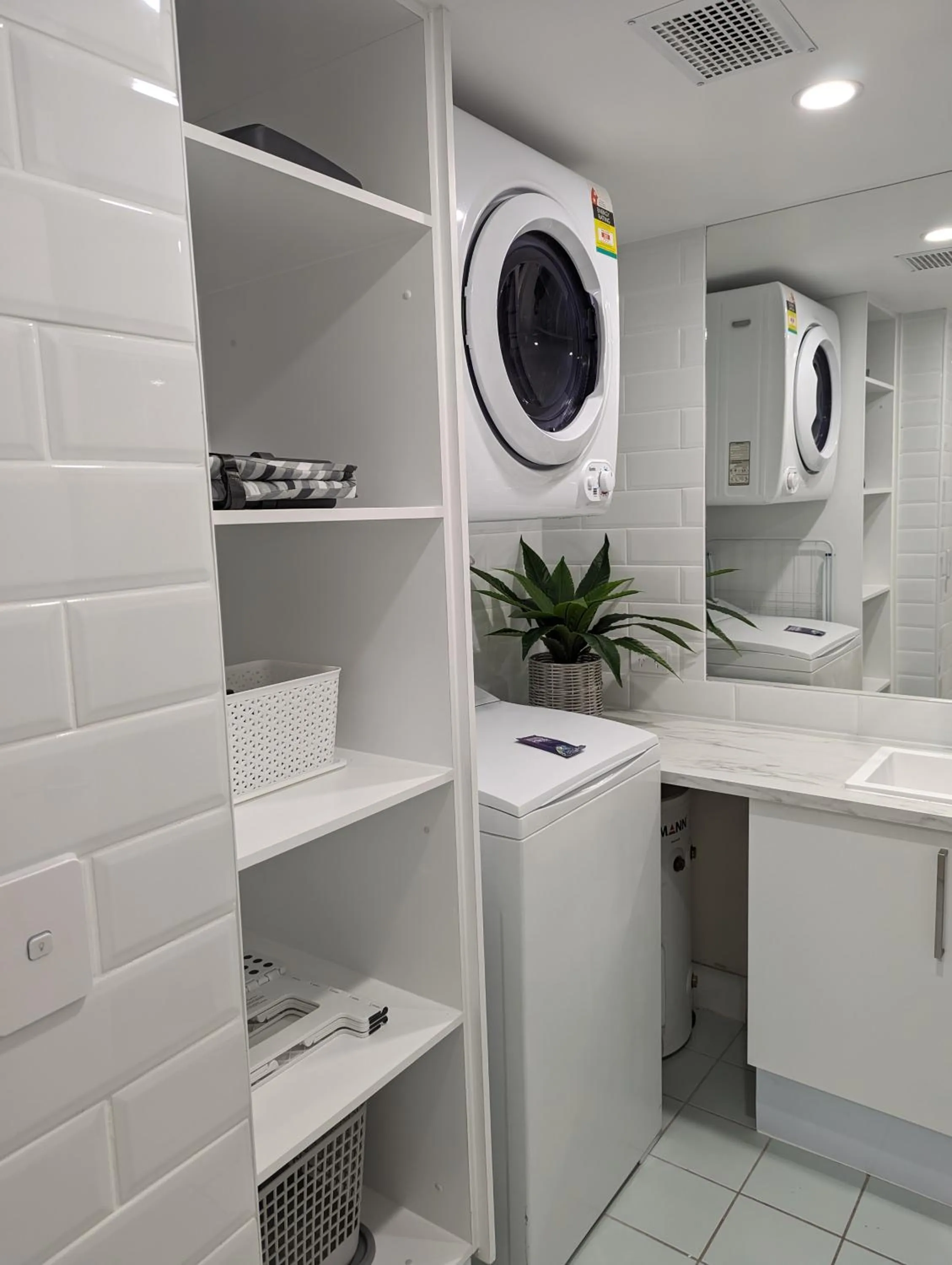 Bay Lodge Apartments