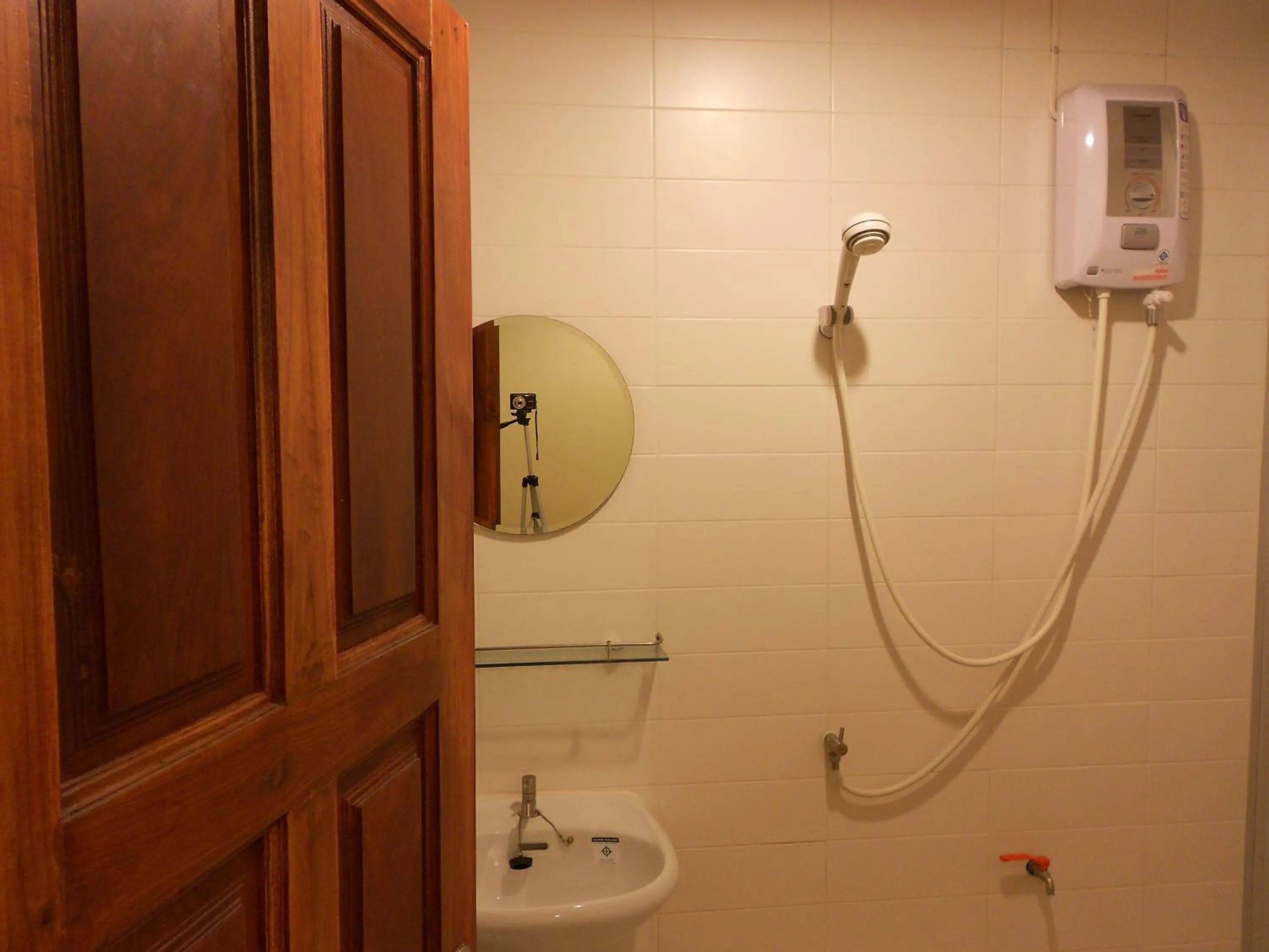 Shower in Lodge 61 Hotel