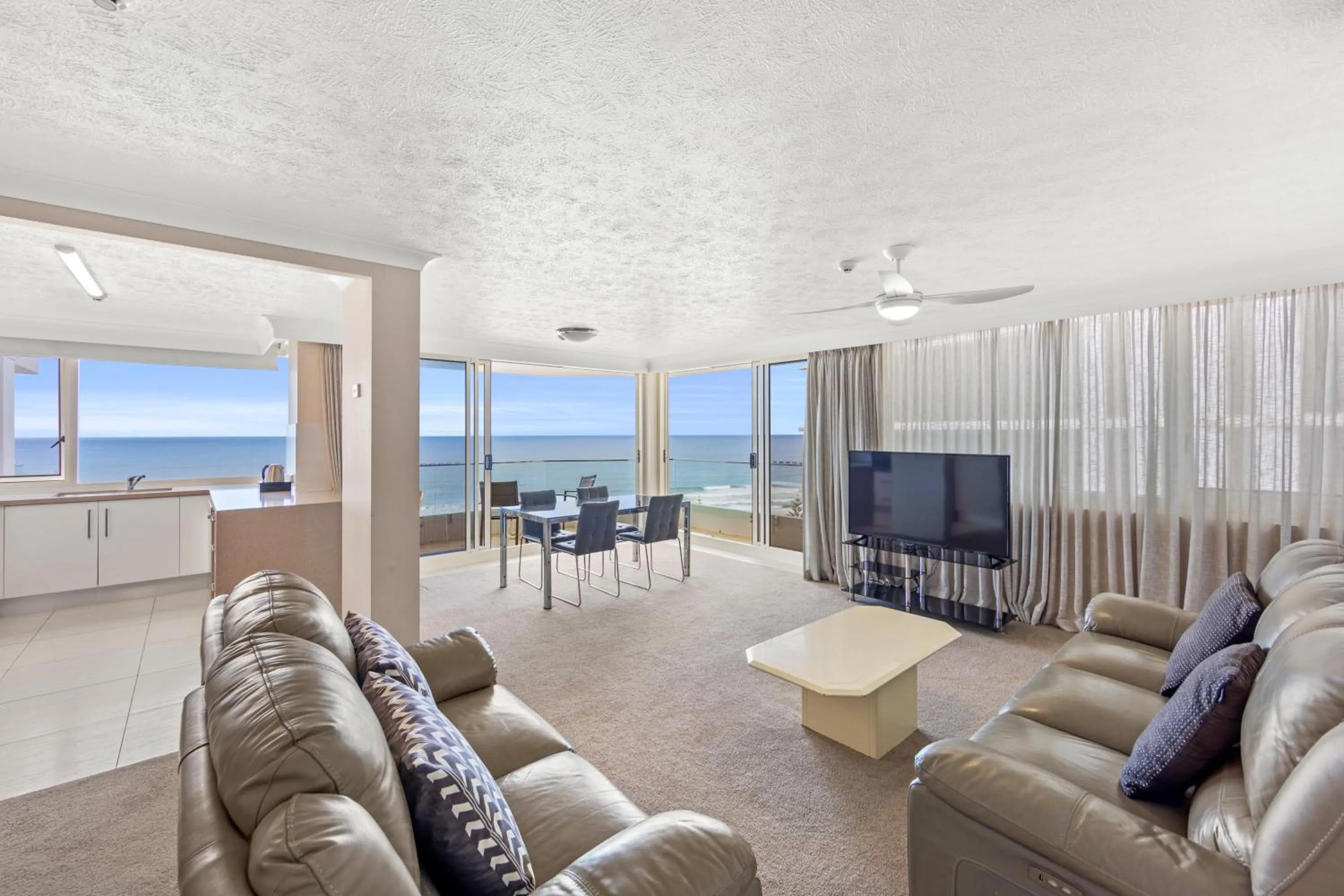 Southern Cross Beachfront Holiday Apartments