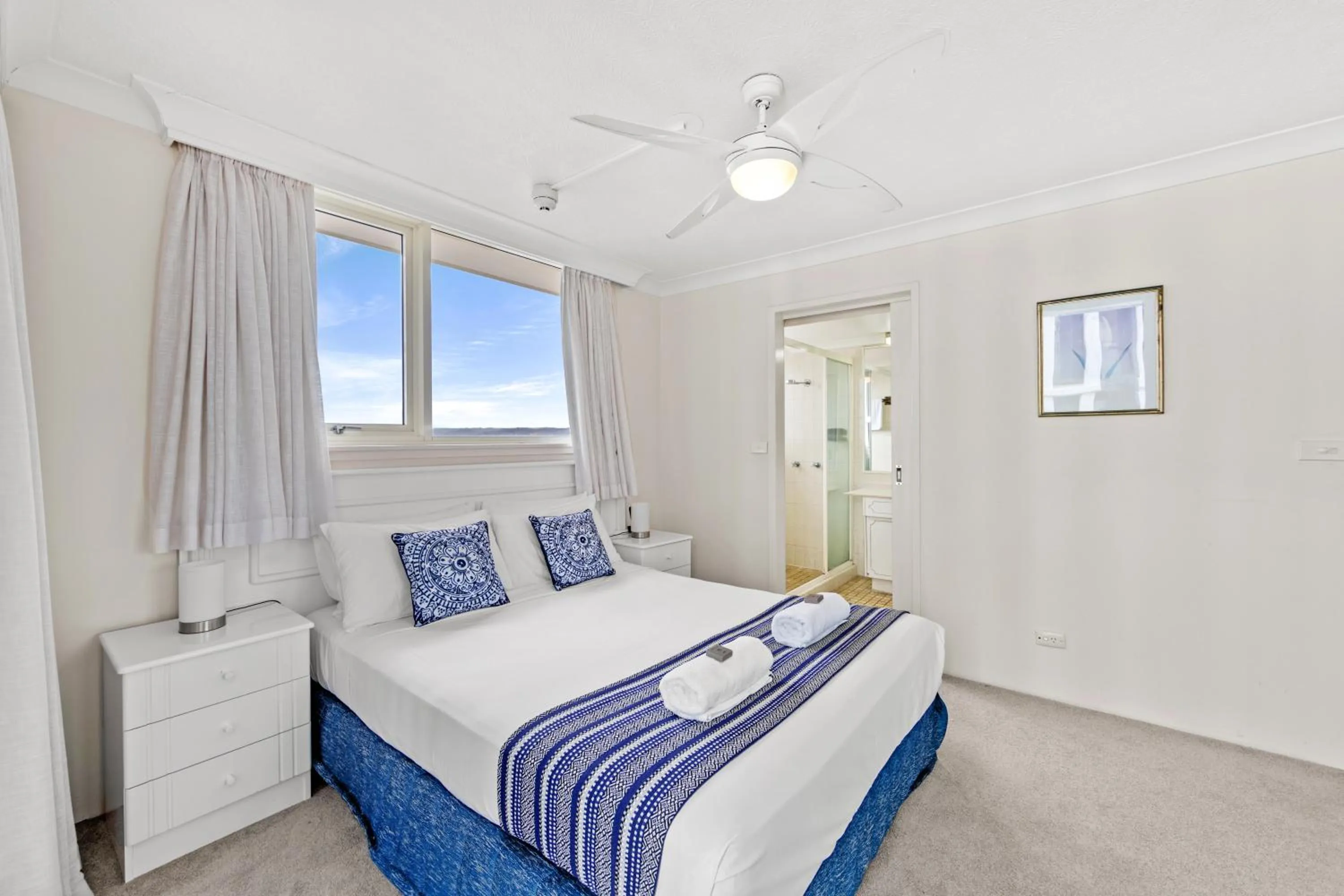 Bed in Southern Cross Beachfront Holiday Apartments