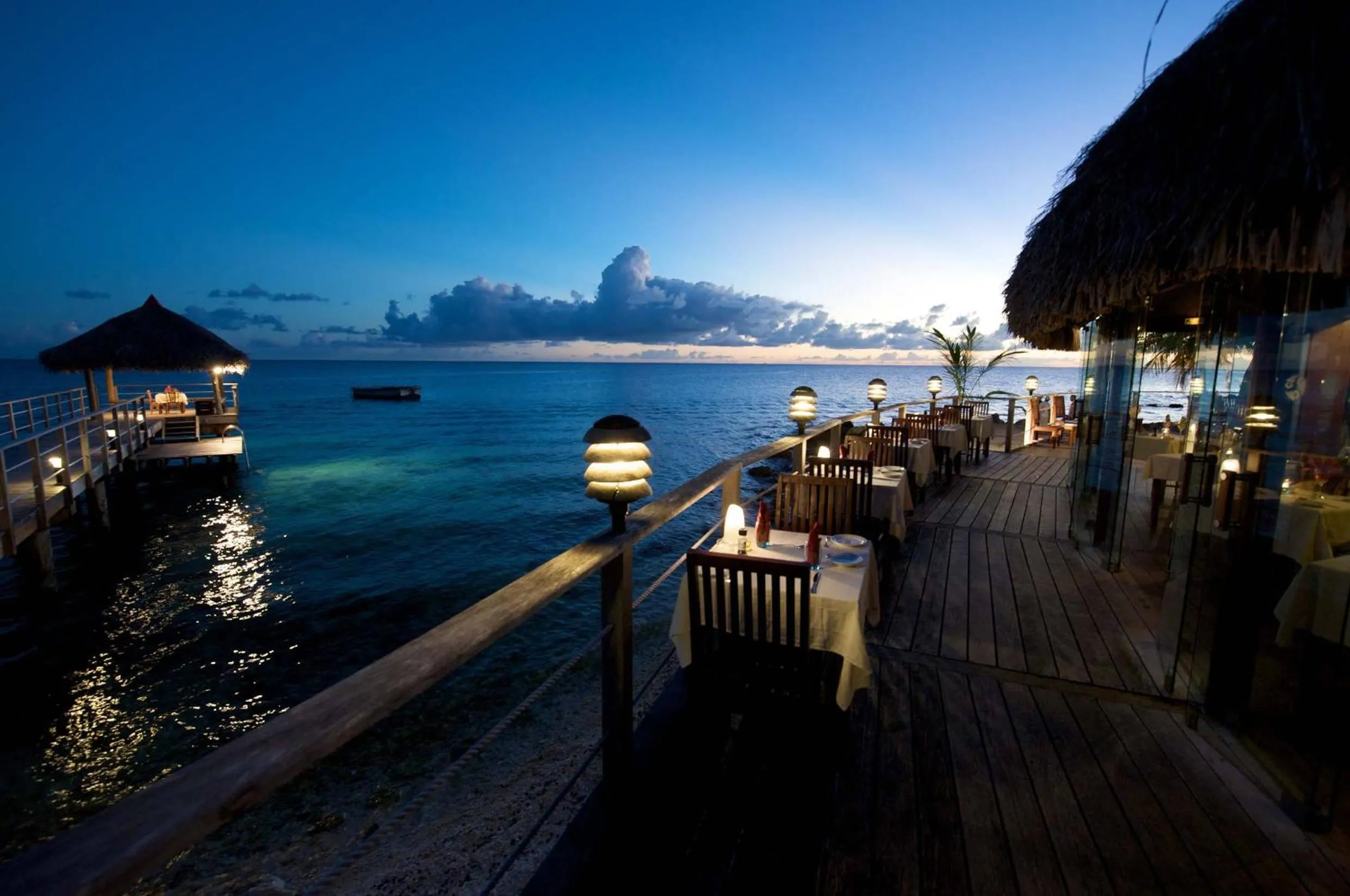 Restaurant/places to eat in Maitai Rangiroa