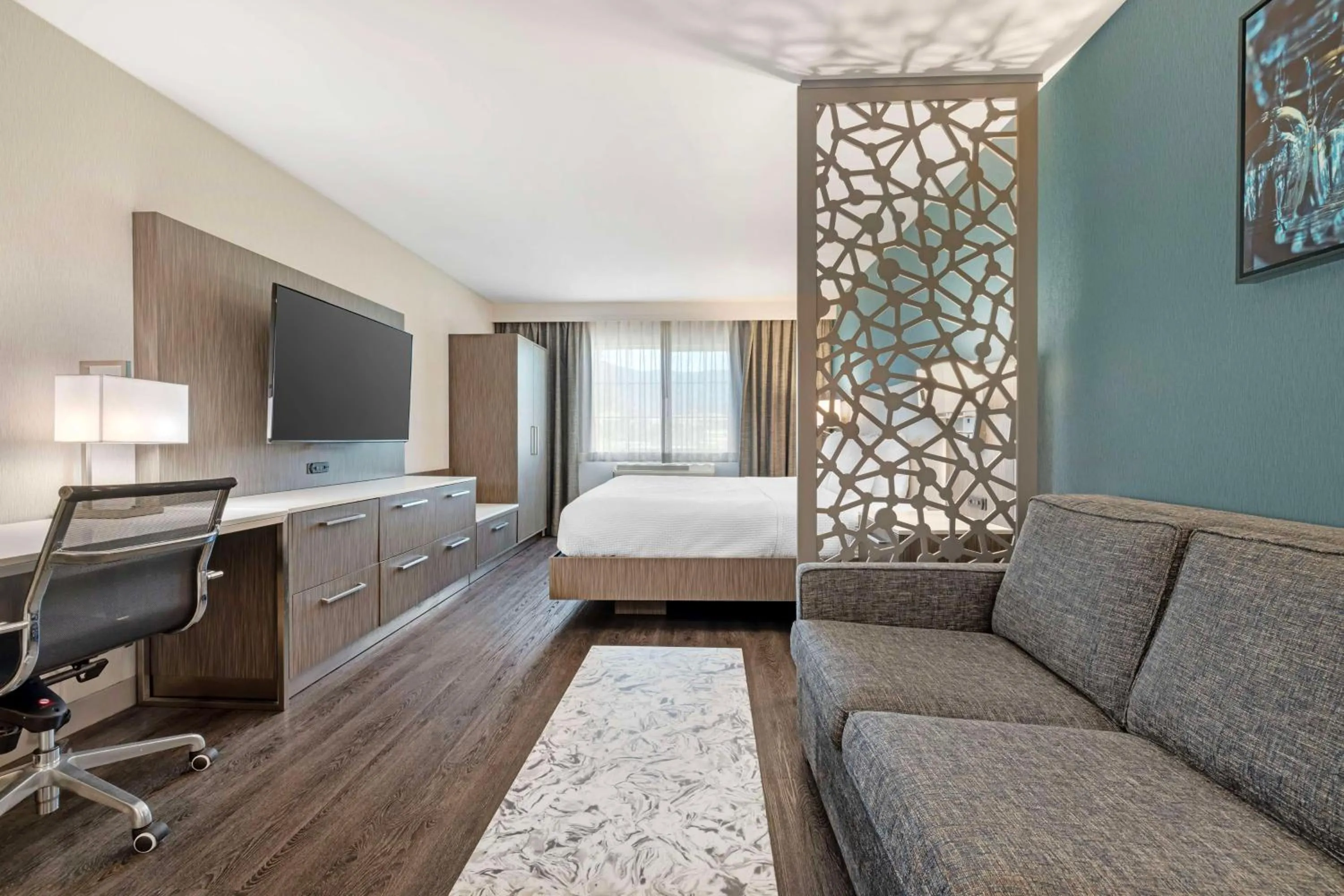 Bedroom, Bed in Best Western Plus Temecula Wine Country Hotel & Suites