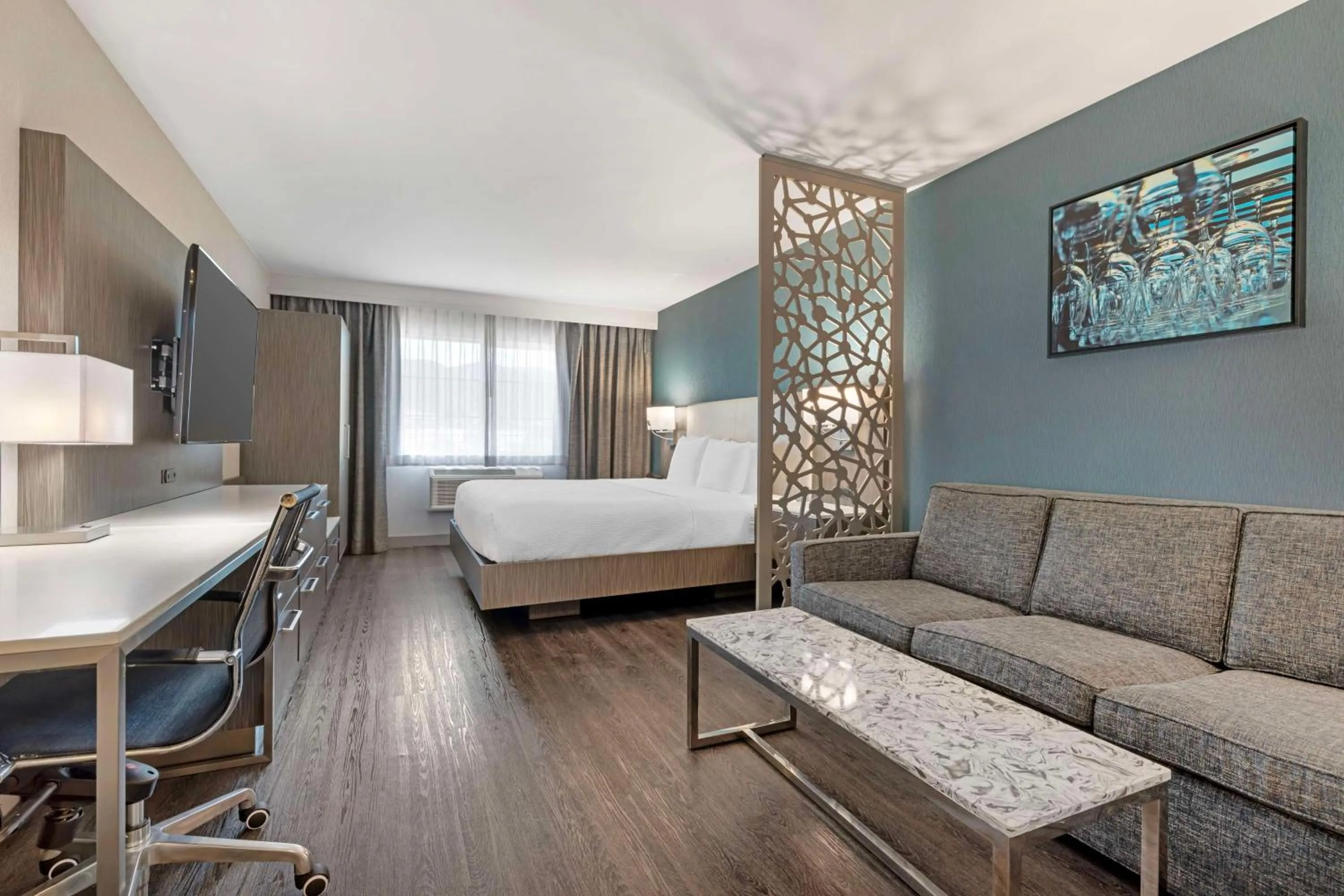 Bedroom, Bed in Best Western Plus Temecula Wine Country Hotel & Suites