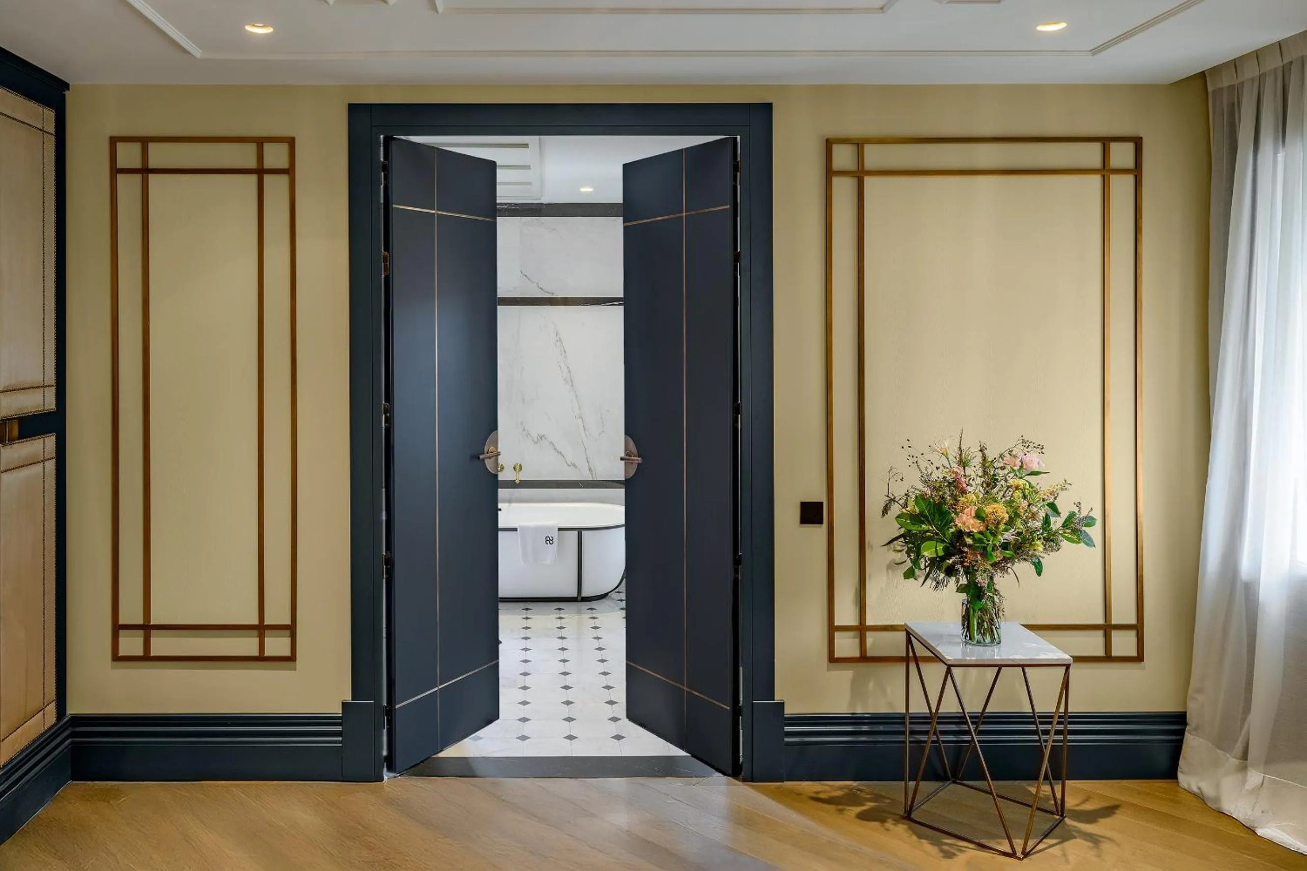 Bathroom in CoolRooms Palacio de Atocha