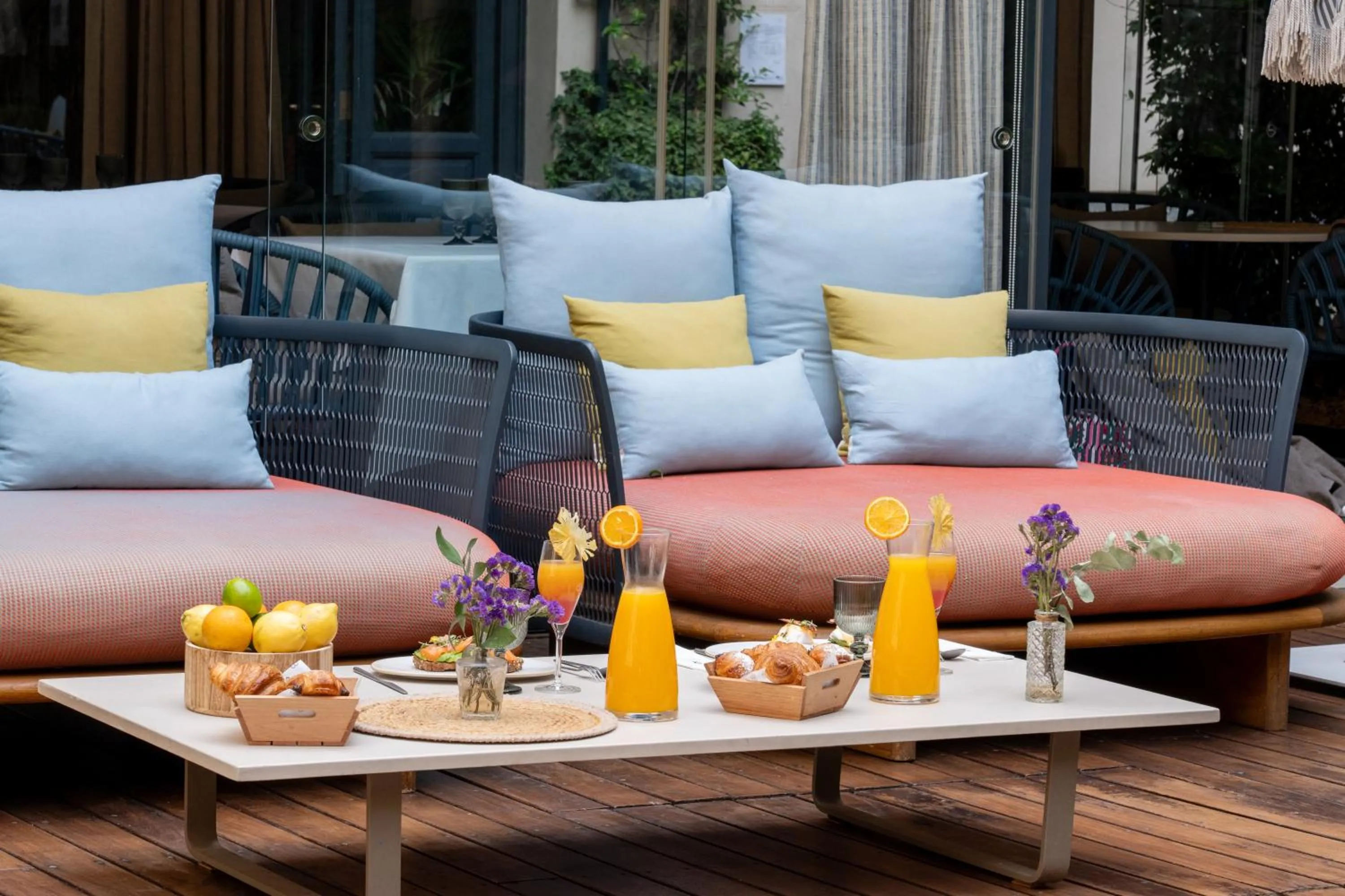 Food and drinks in CoolRooms Palacio de Atocha