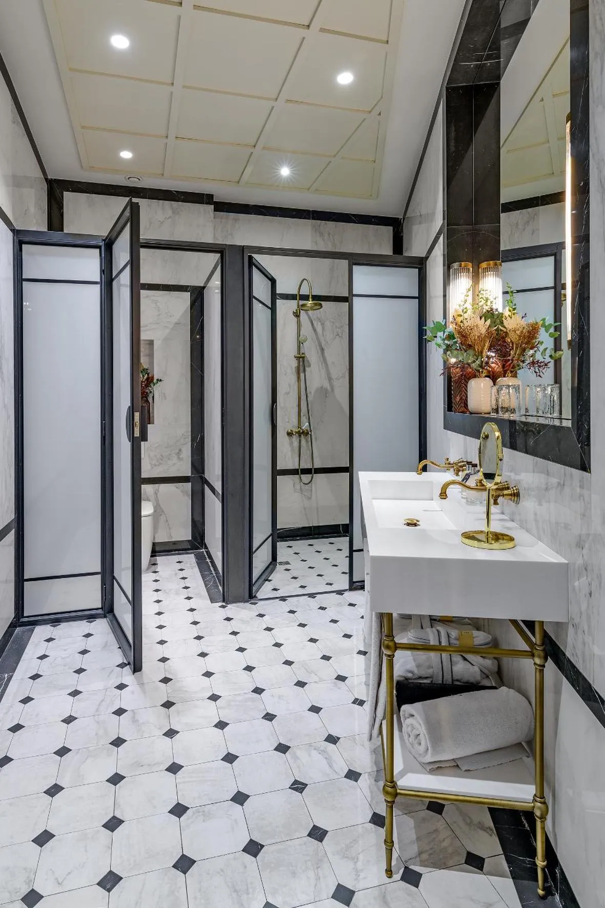 Bathroom in CoolRooms Palacio de Atocha