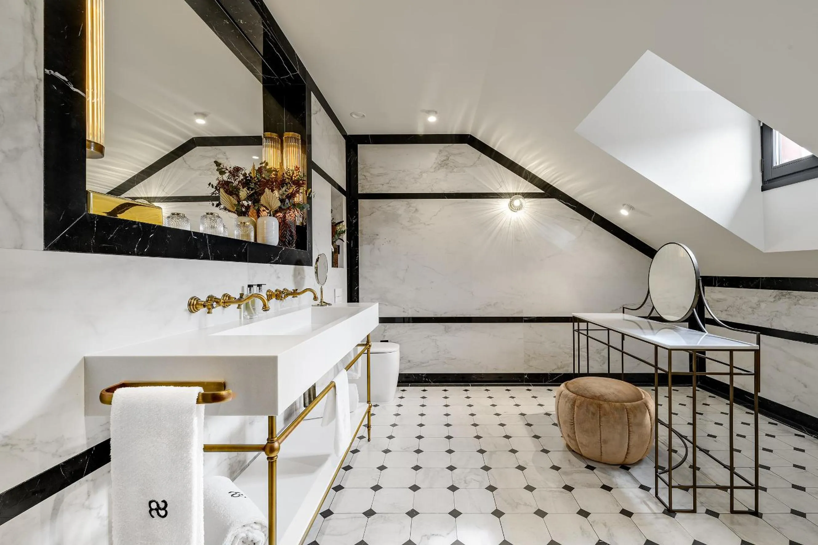 Bathroom in CoolRooms Palacio de Atocha