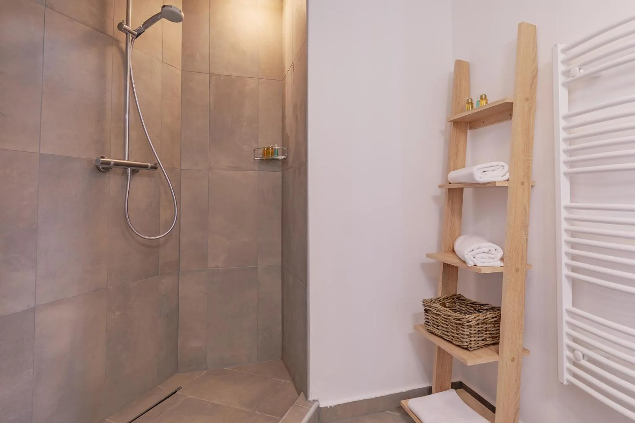 Shower in Christina Residence