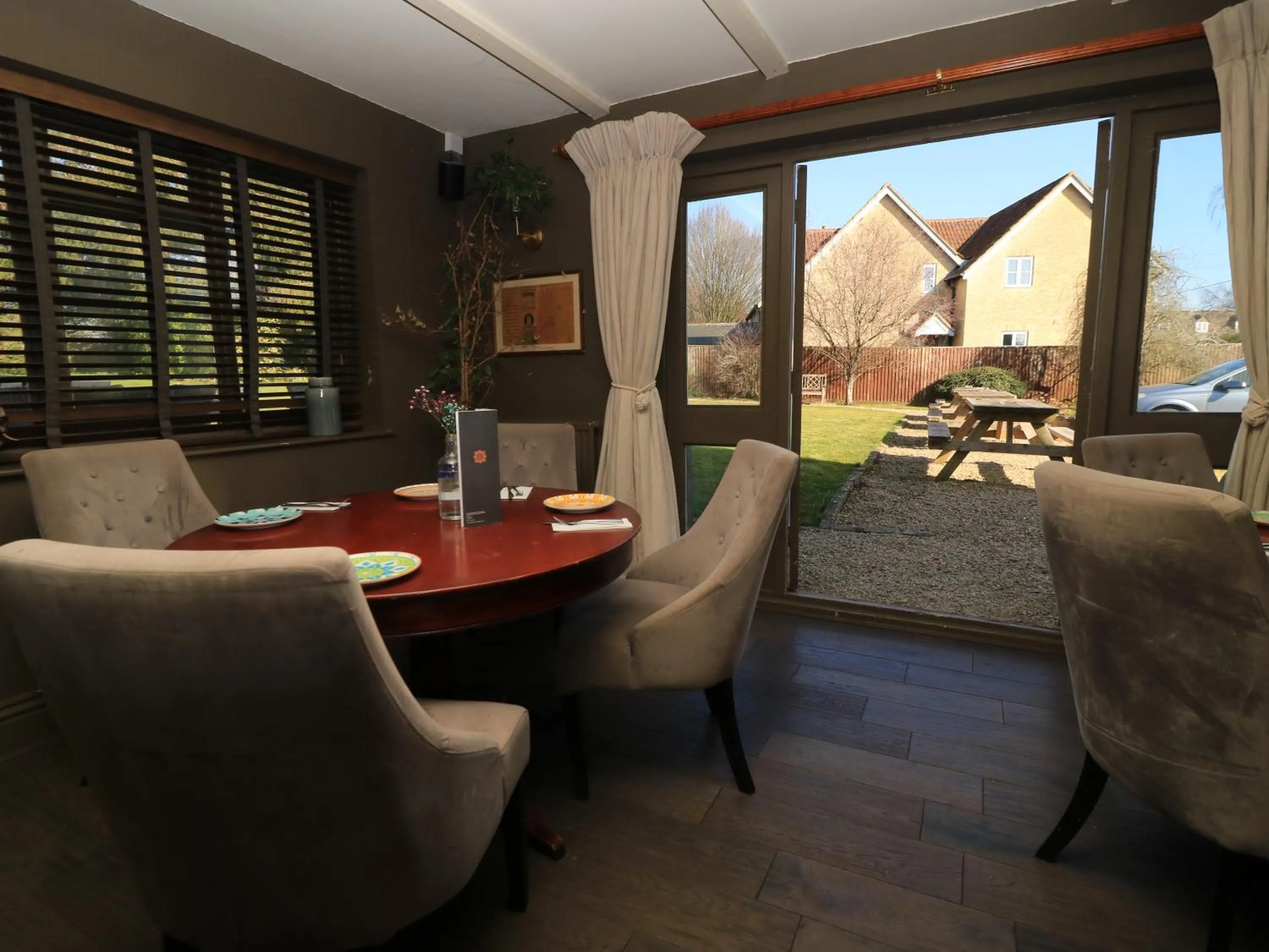 Restaurant/places to eat in Pettifers Freehouse Hotel