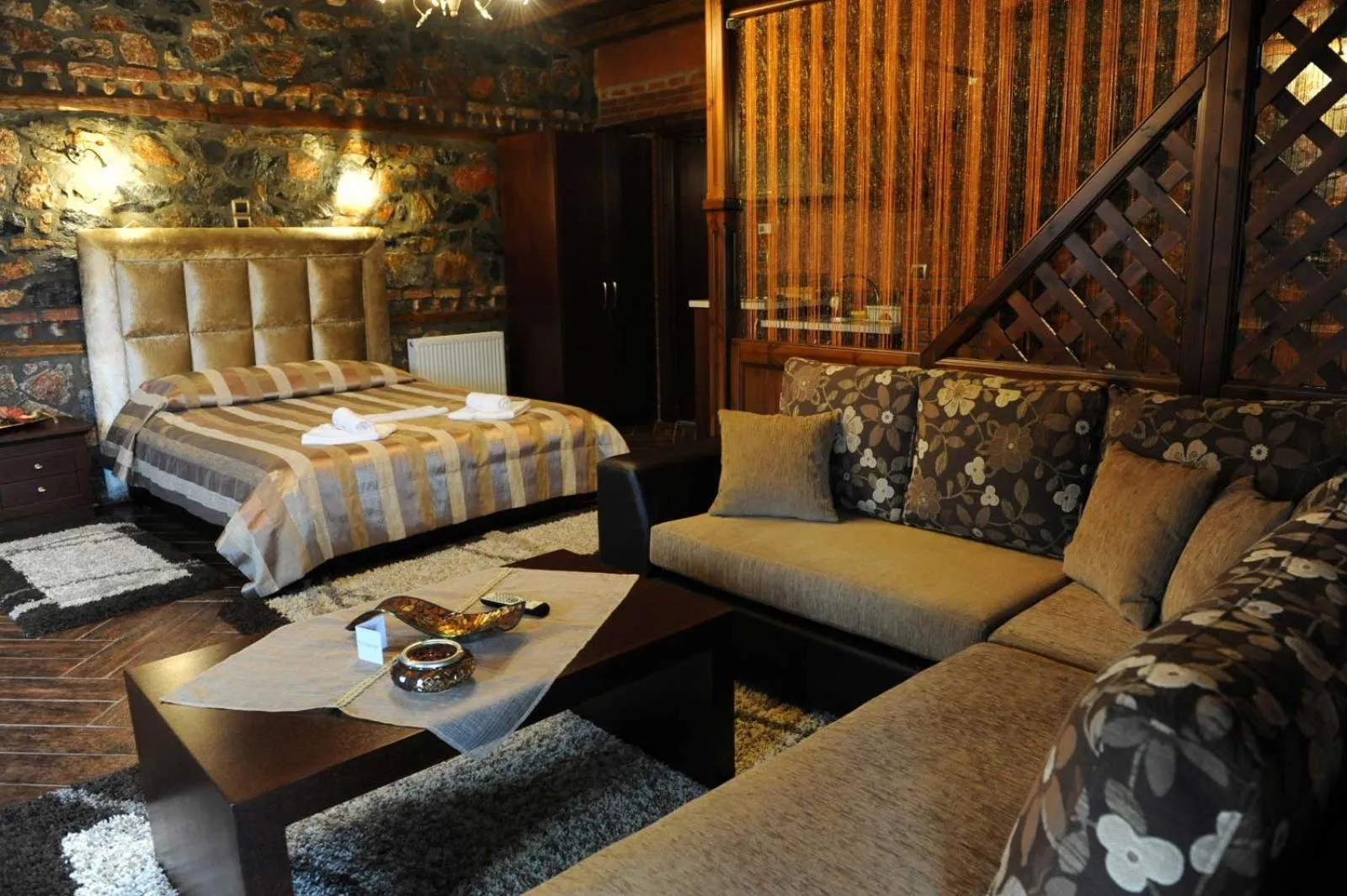 Bed in Petrogonima