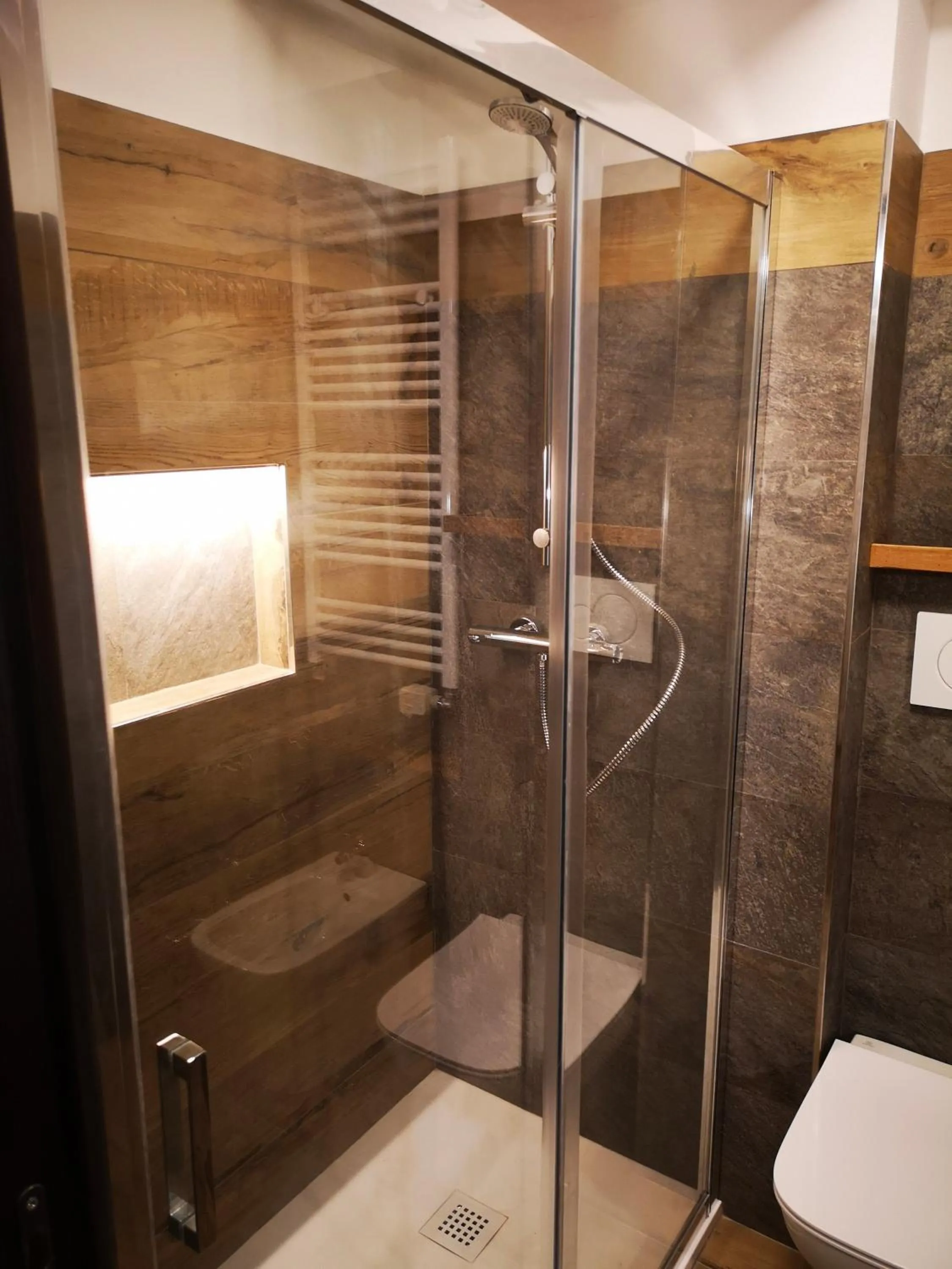 Shower in Residence Petit Tibet