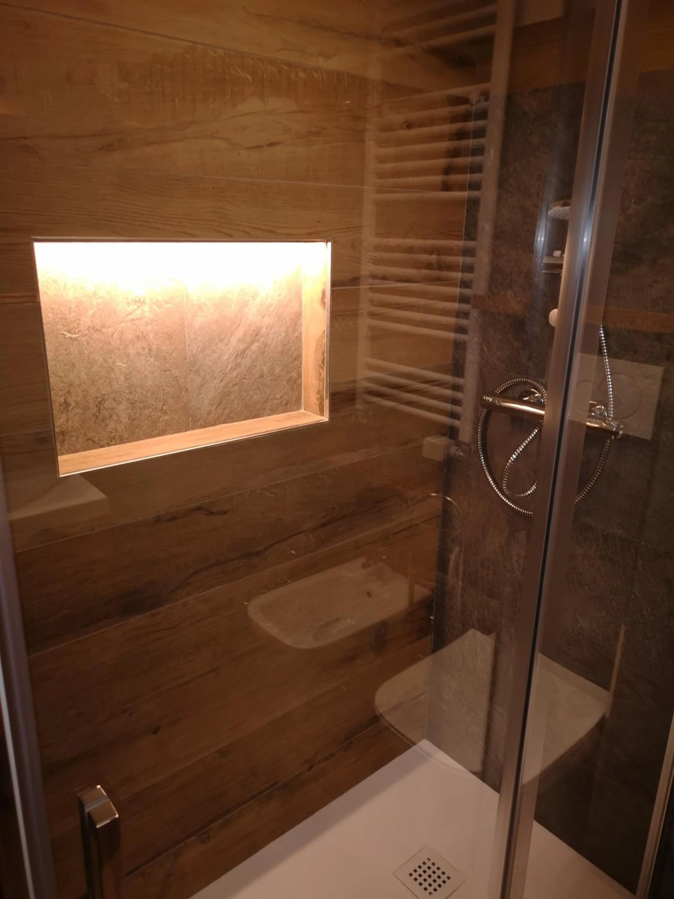 Shower in Residence Petit Tibet