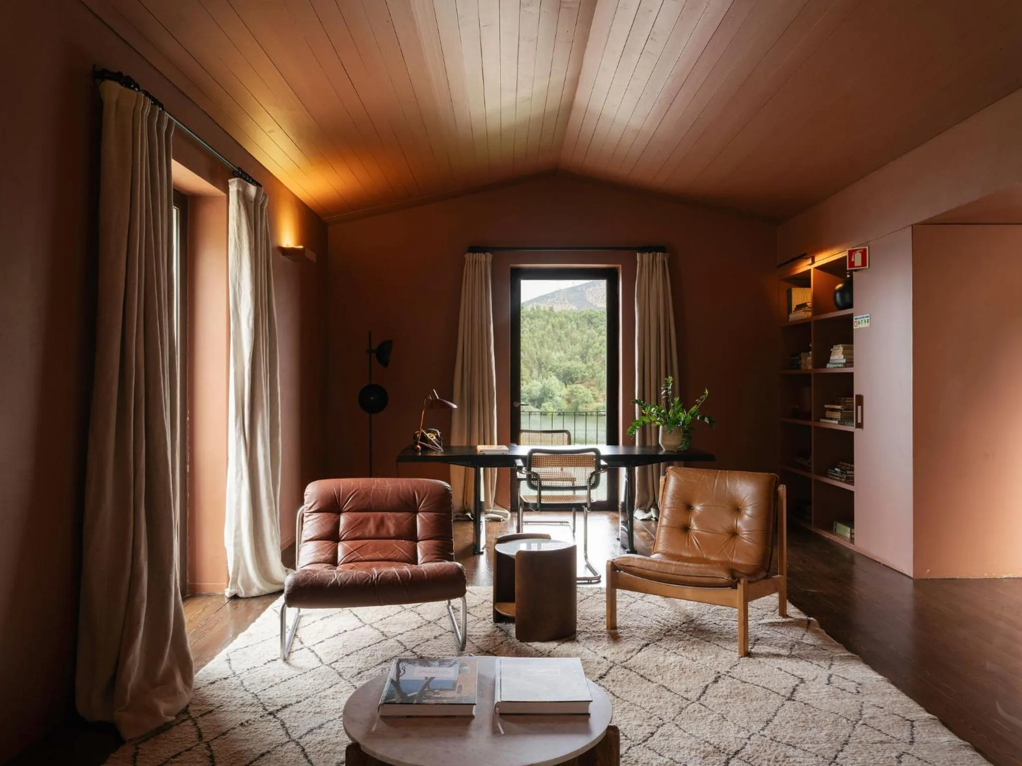 Library in Octant Douro