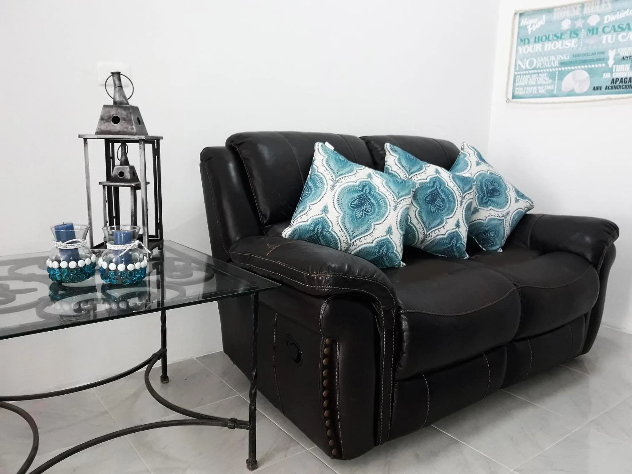 Living room in Cancun Blue Airport