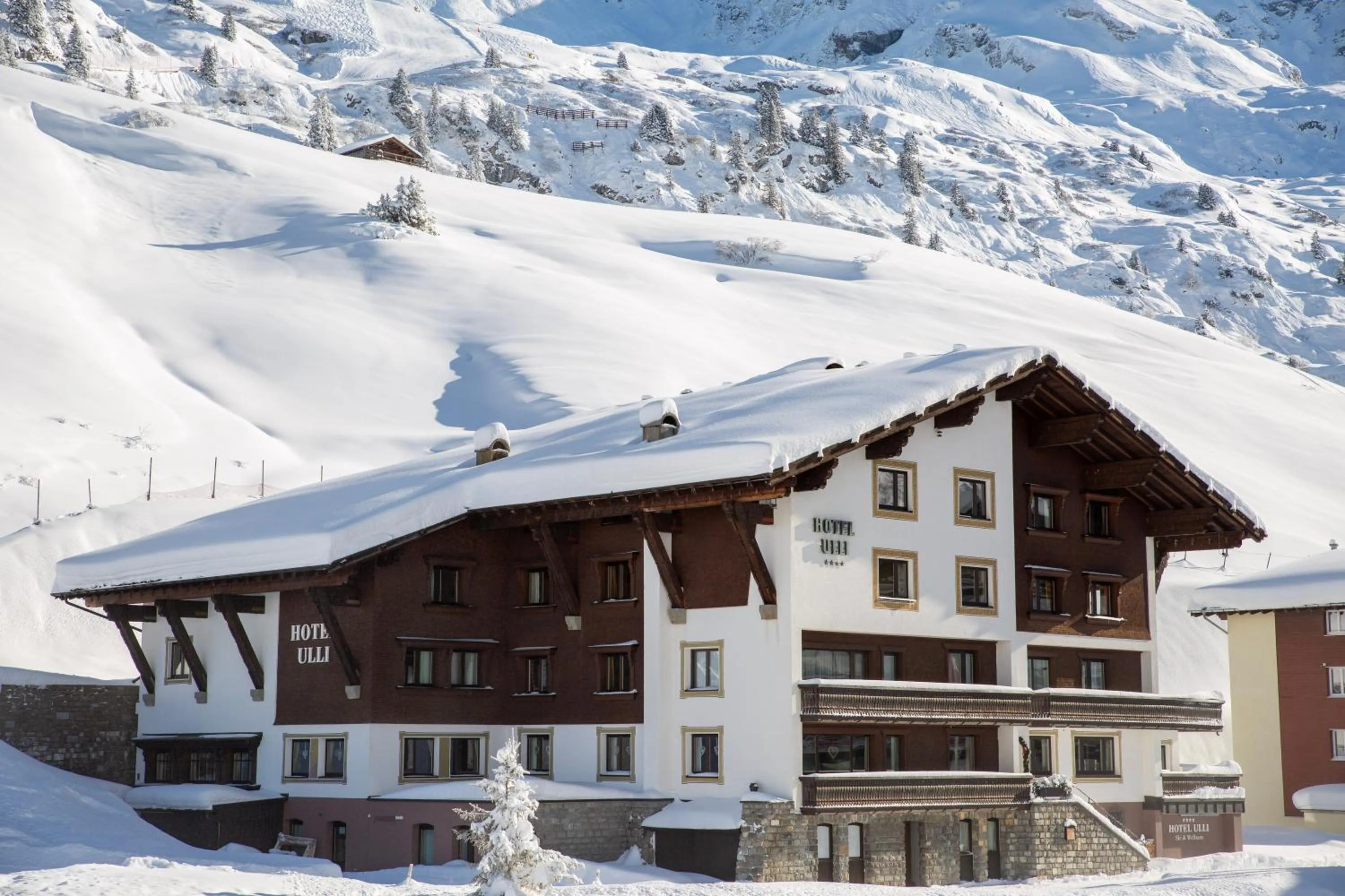 Property building in Hotel Ulli