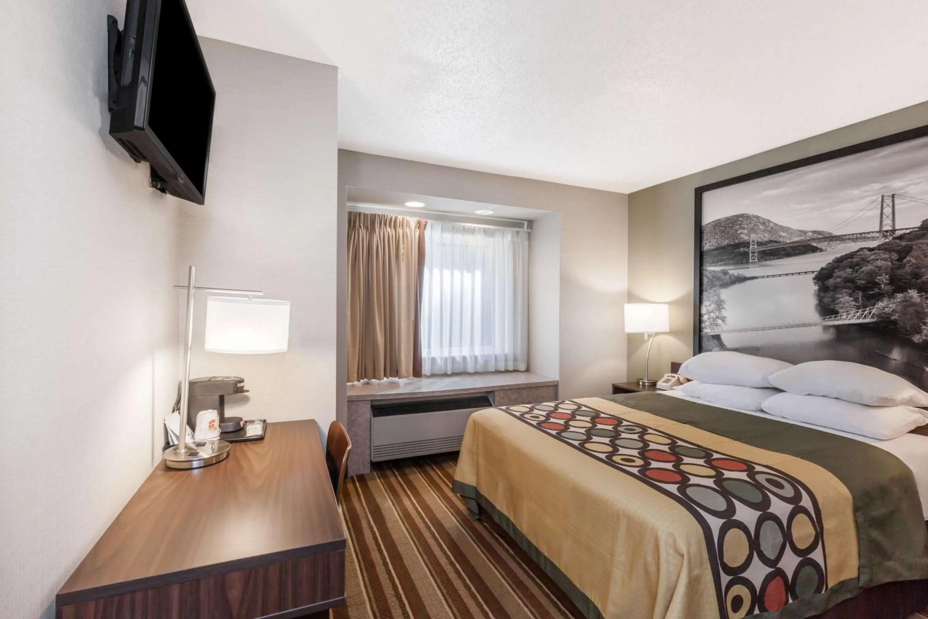 On site, Bed in Super 8 by Wyndham Schenectady/Albany Area