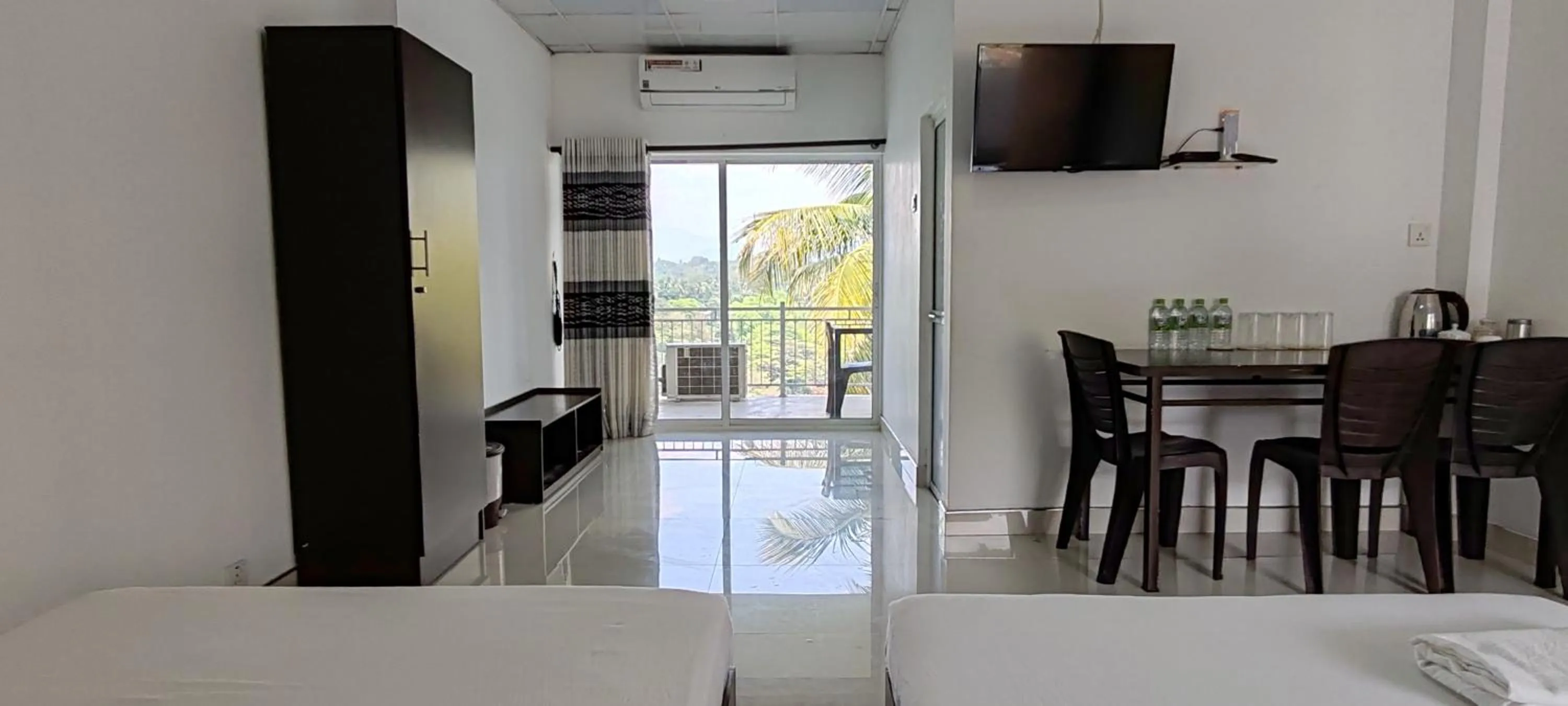 Bed in Mahaweli View Inn Kandy