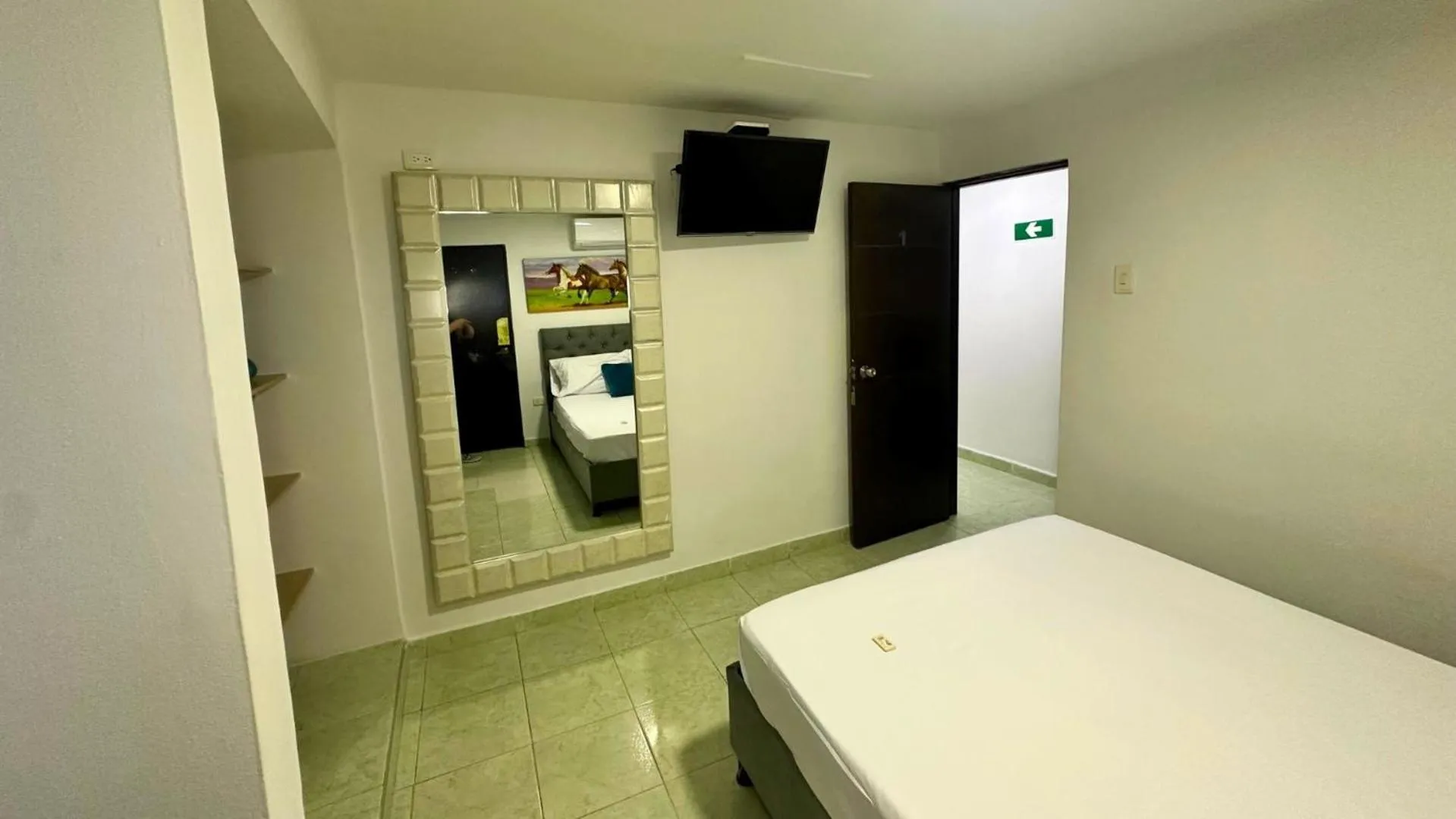 Photo of the whole room, Bed in Hotel Casa Paraiso