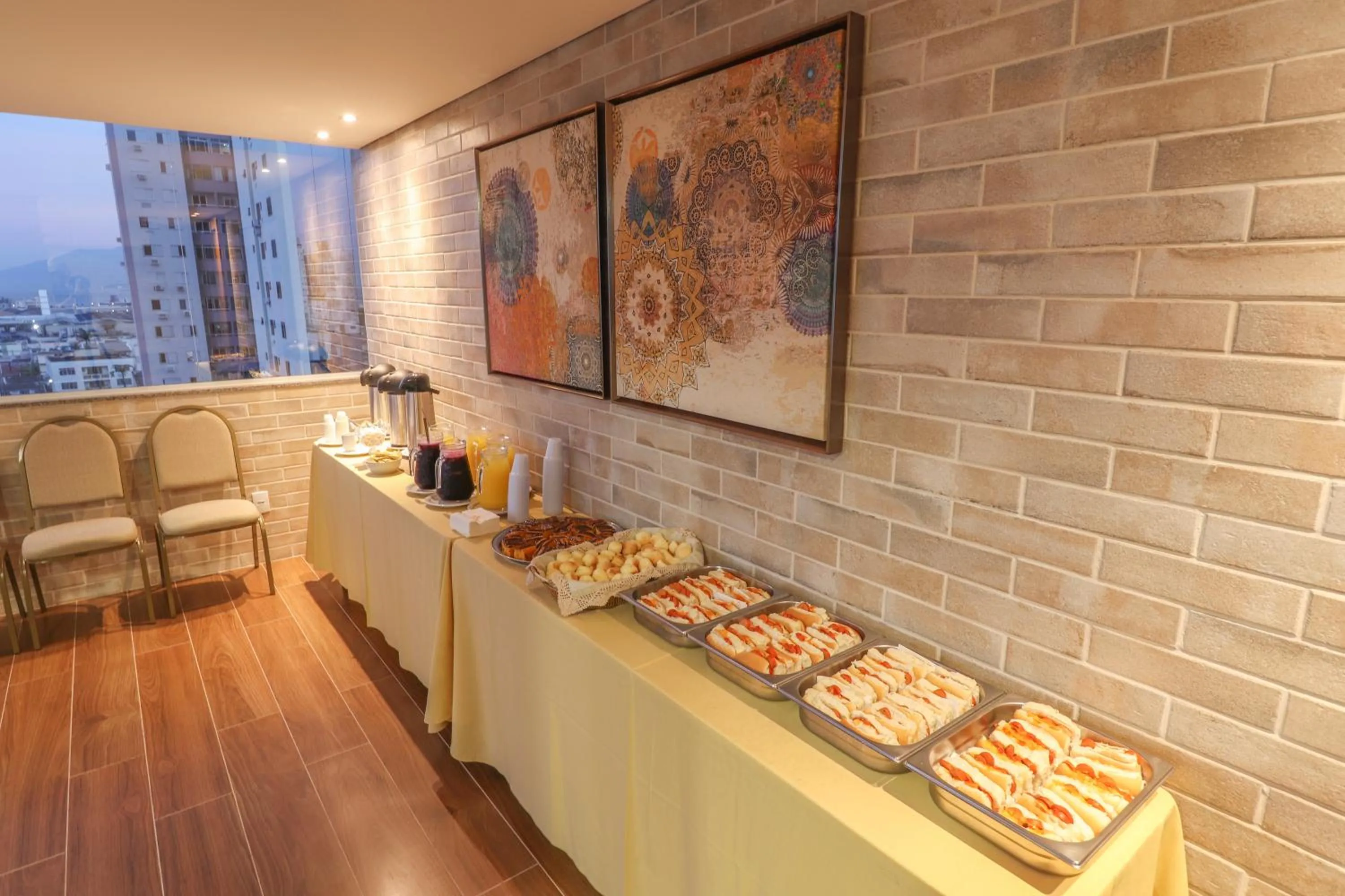 Food and drinks in Diaudi Hotel