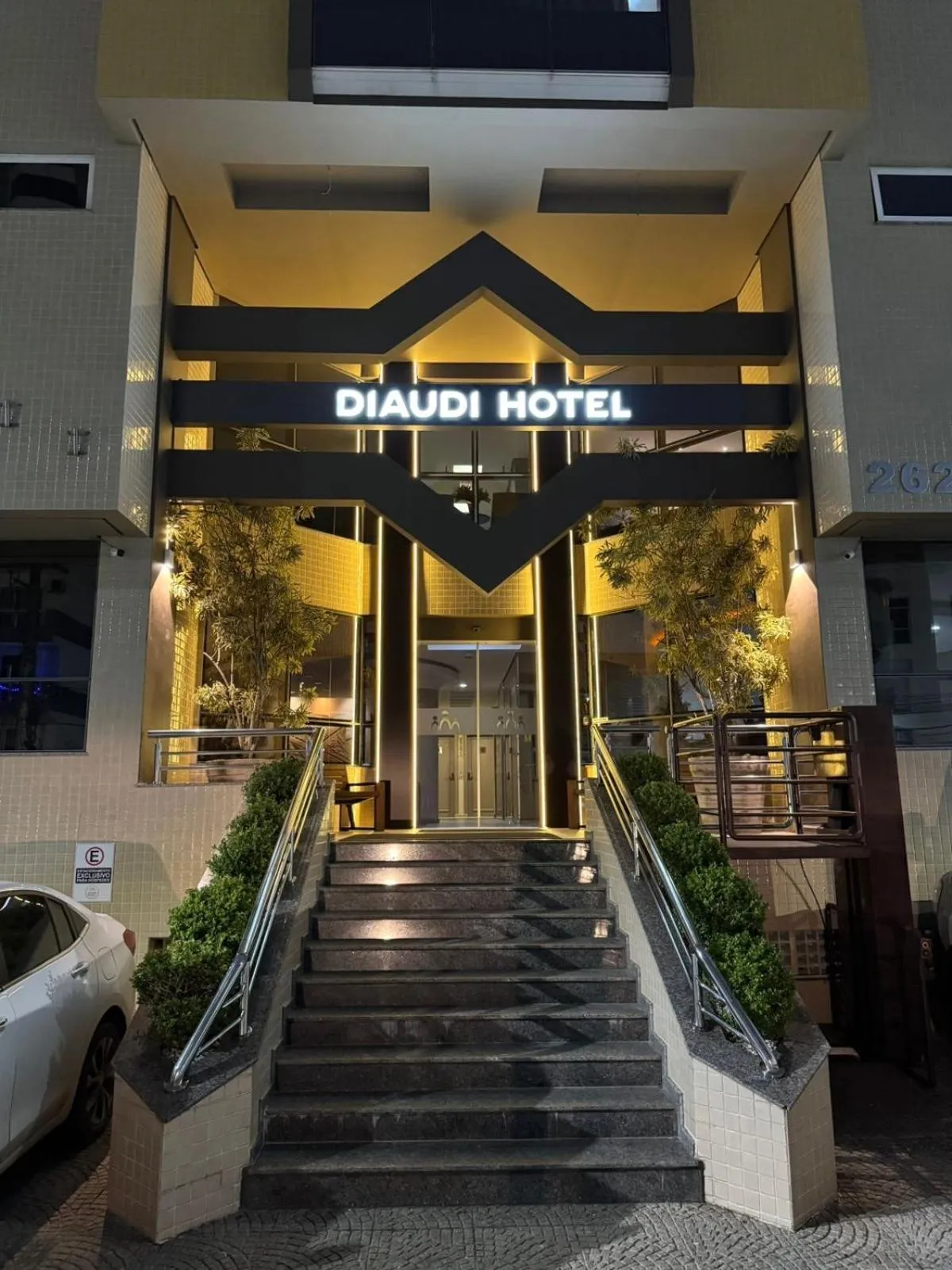 Facade/entrance in Diaudi Hotel
