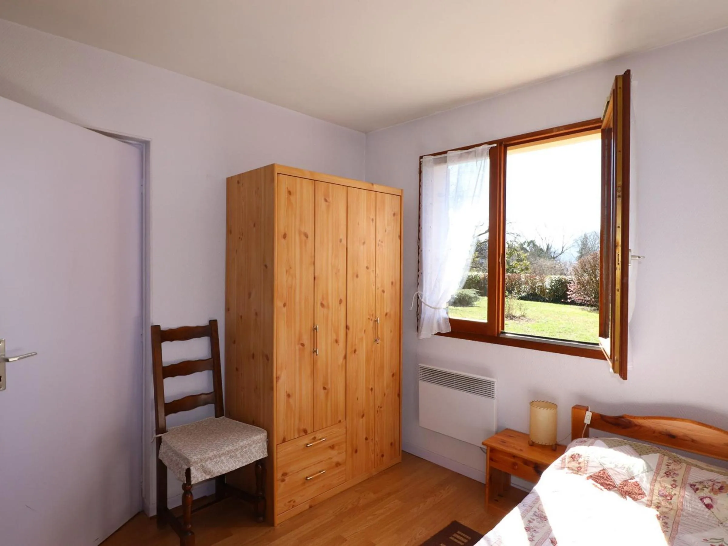 Spacieux logement calme avec jardin privé - Parking inclus, animaux acceptés - FR-1-432-8