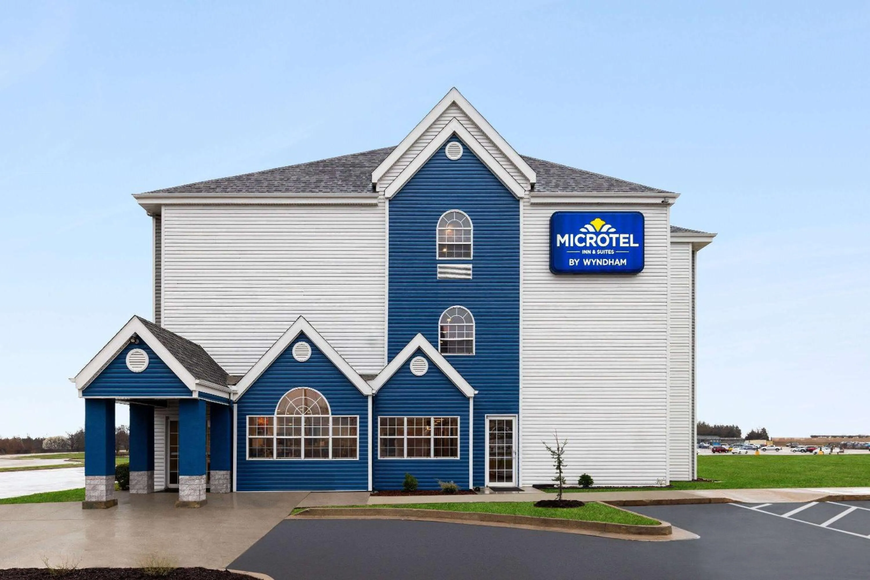 Property building in Microtel Inn and Suites Independence